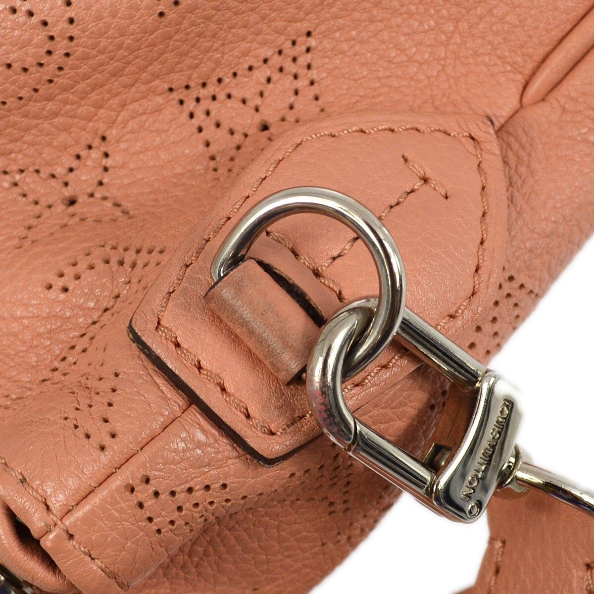Louis Vuitton Louis Vuitton Selene Handbag Mahina Leather Size ONE SIZE - 8 Thumbnail