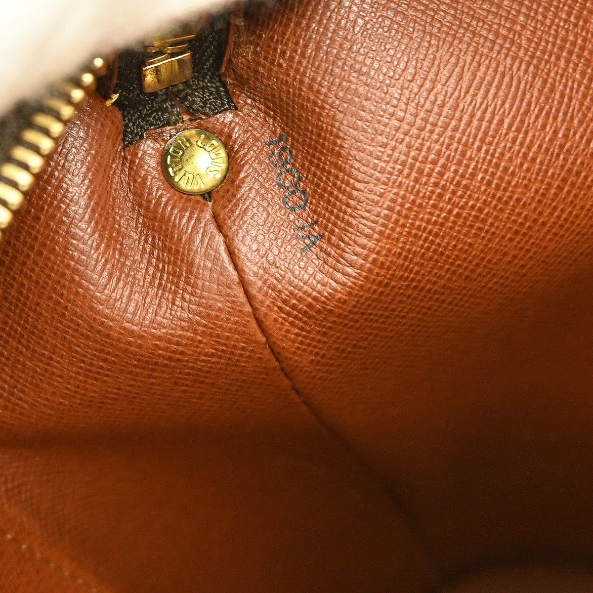 Louis Vuitton Louis Vuitton Drouot Handbag Monogram Canvas Size ONE SIZE - 5 Thumbnail