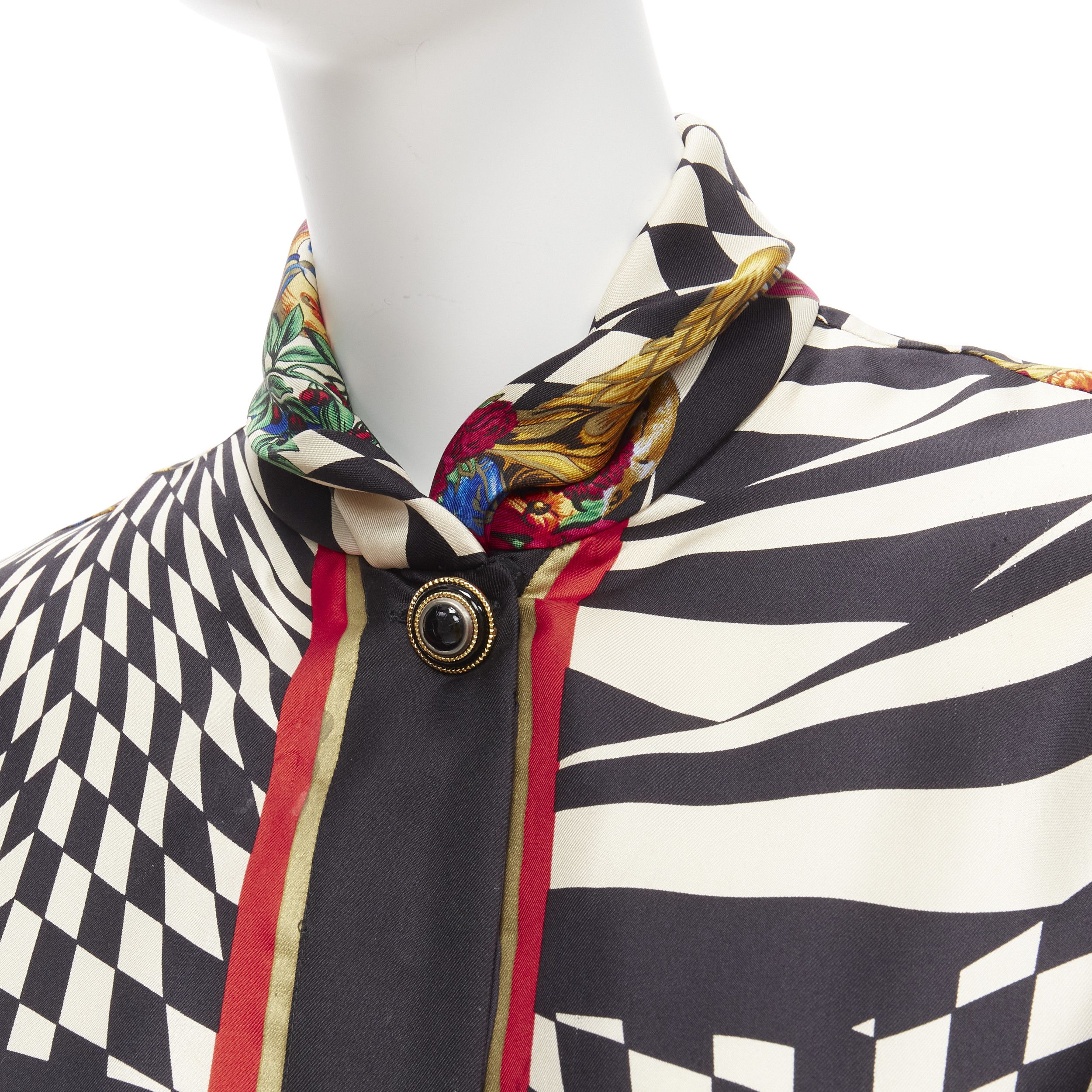 Versace GIANNI VERSACE Vintage baroque royal optical graphic print gold button collar shirt IT38 XS Size XS / US 0-2 / IT 36-38 - 2 Thumbnail