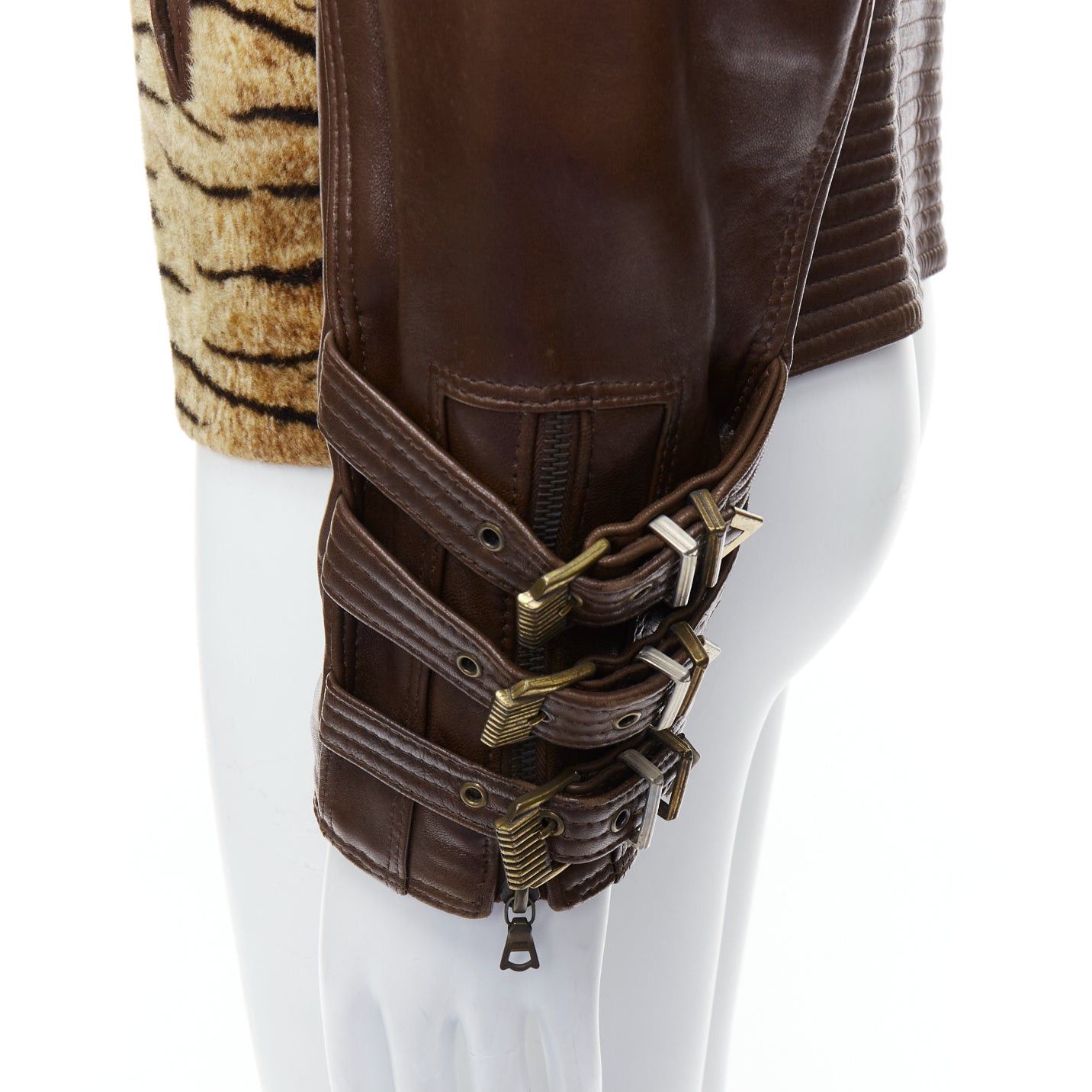 Versace GIANNI VERSACE 1992 Vintage S&M bondage buckle Tiger leather bomber jacket IT48 M Size US M / EU 48-50 / 2 - 2 Thumbnail