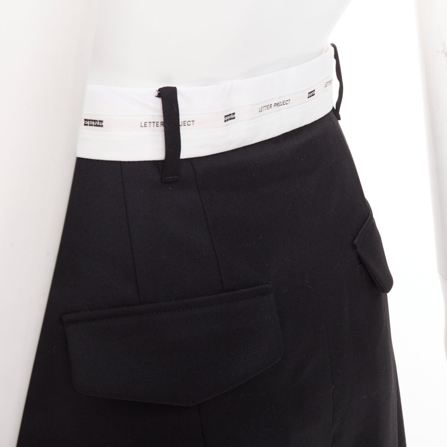 Other EENK LETTER X black white wool blend logo waist box pleat knee skirt XS Size 27" / US 4 / IT 40 - 7 Thumbnail