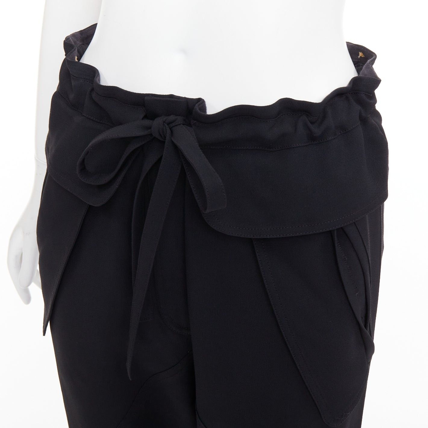 Chloe CHLOE black cady flap pocket bow front paperbag cropped harem trousers Size 26" / US 2 / IT 38 - 2 Thumbnail