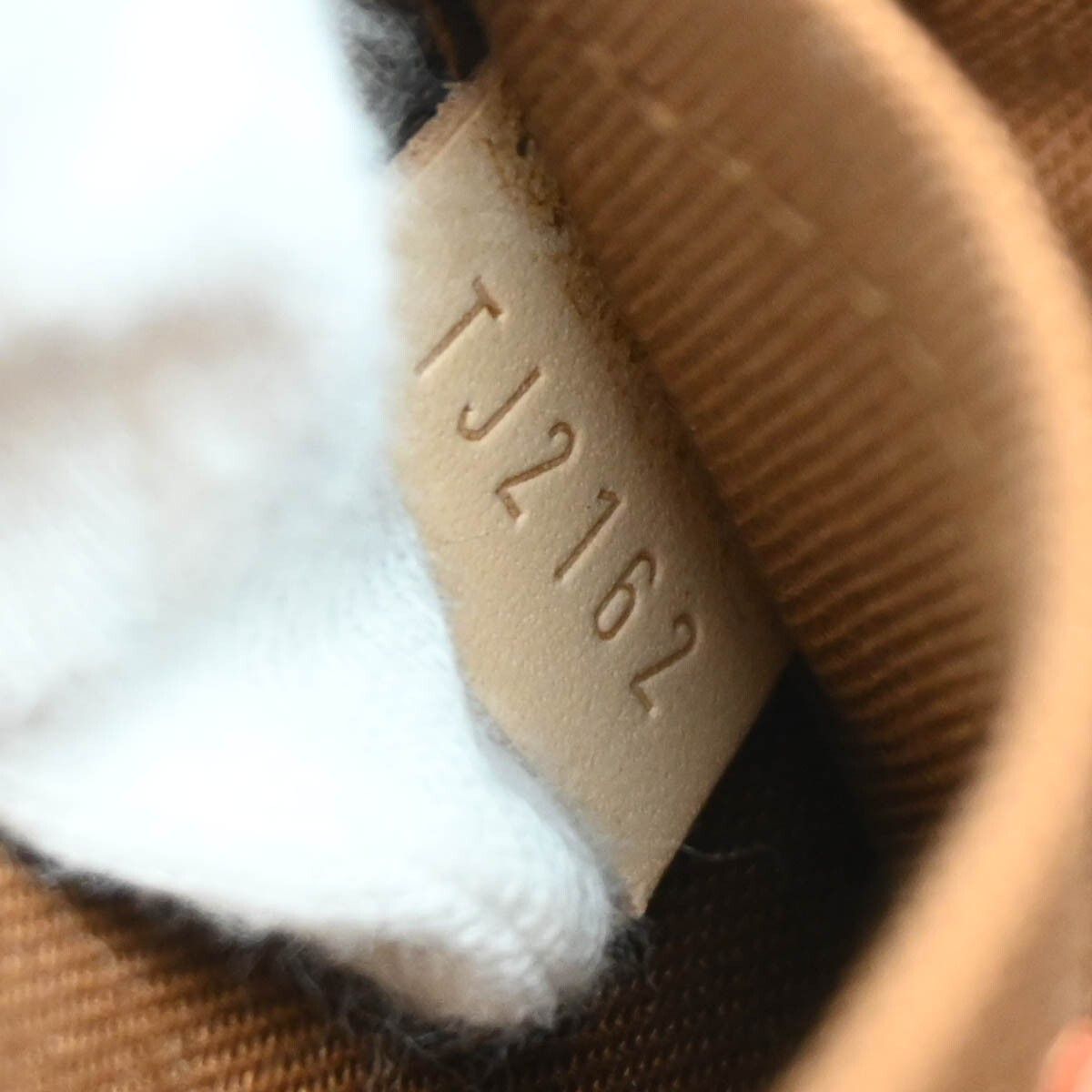 Louis Vuitton Louis Vuitton Sologne Handbag Monogram Canvas Size ONE SIZE - 6 Thumbnail