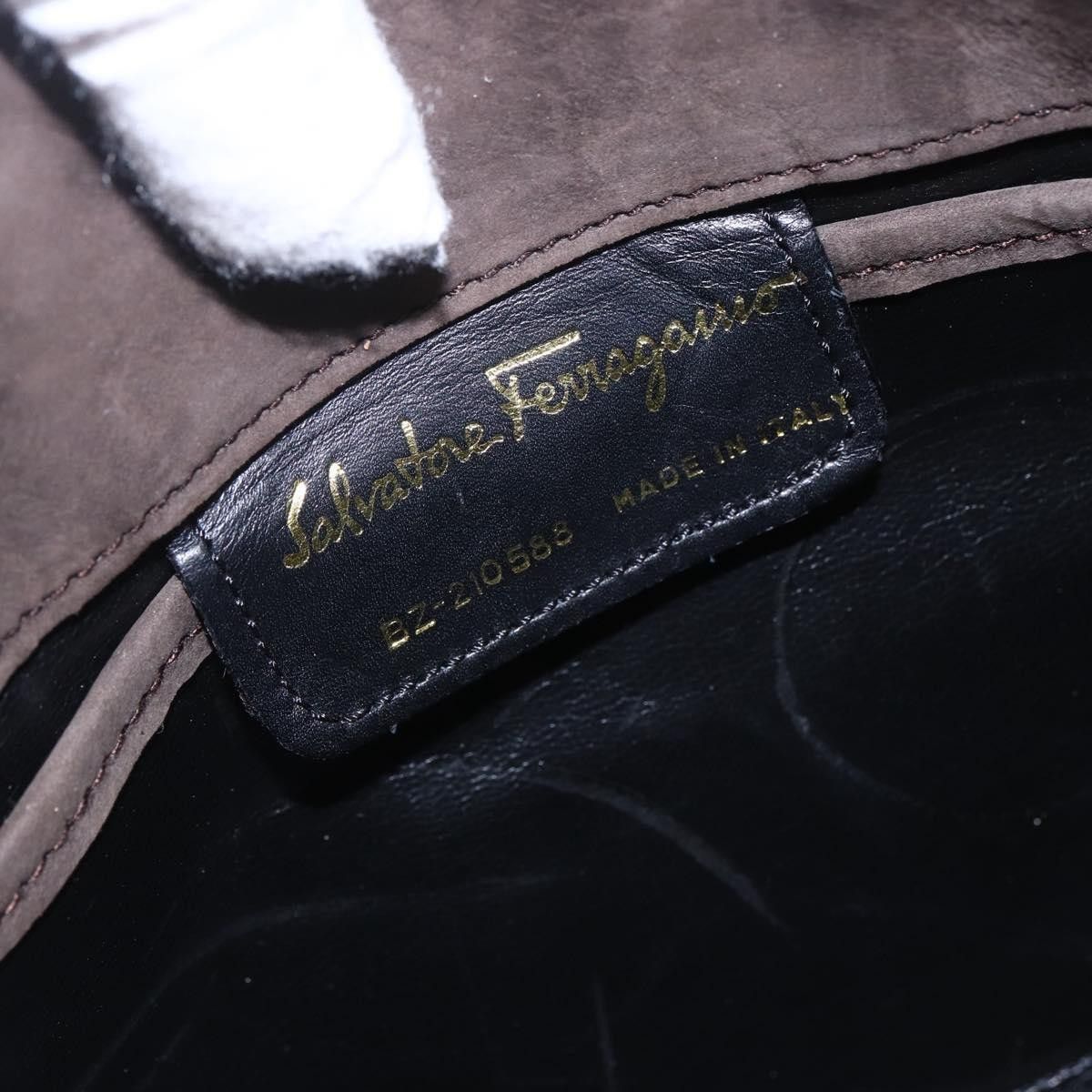 Salvatore Ferragamo Salvatore Ferragamo Vala Suede Size ONE SIZE - 6 Thumbnail
