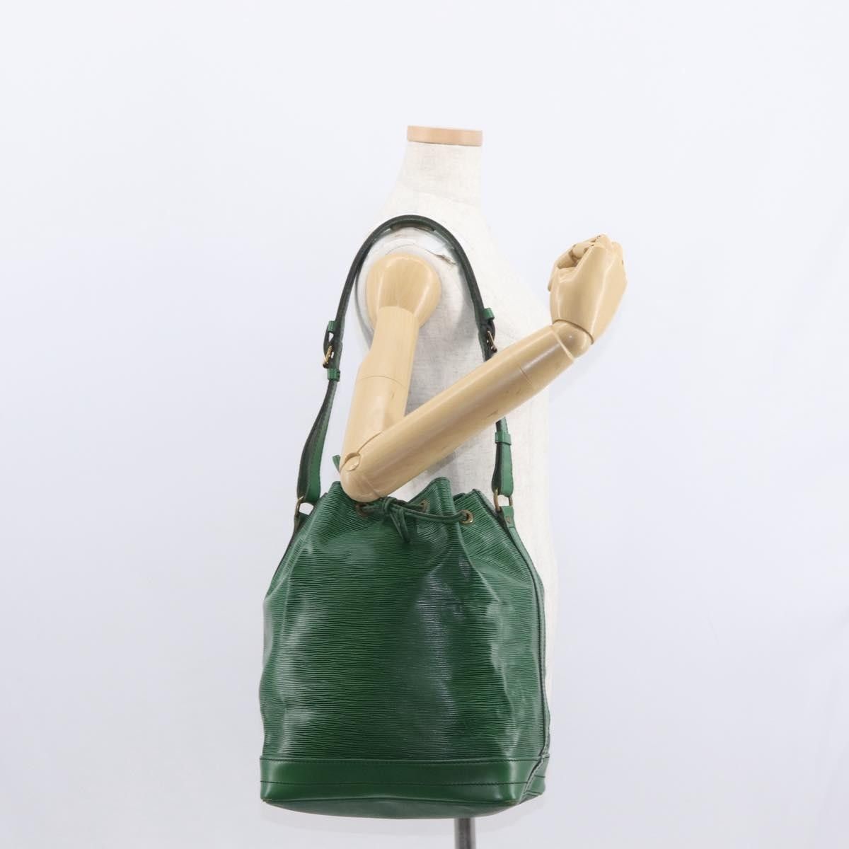 Louis Vuitton Louis Vuitton Noe Epi Leather Size ONE SIZE - 14 Thumbnail