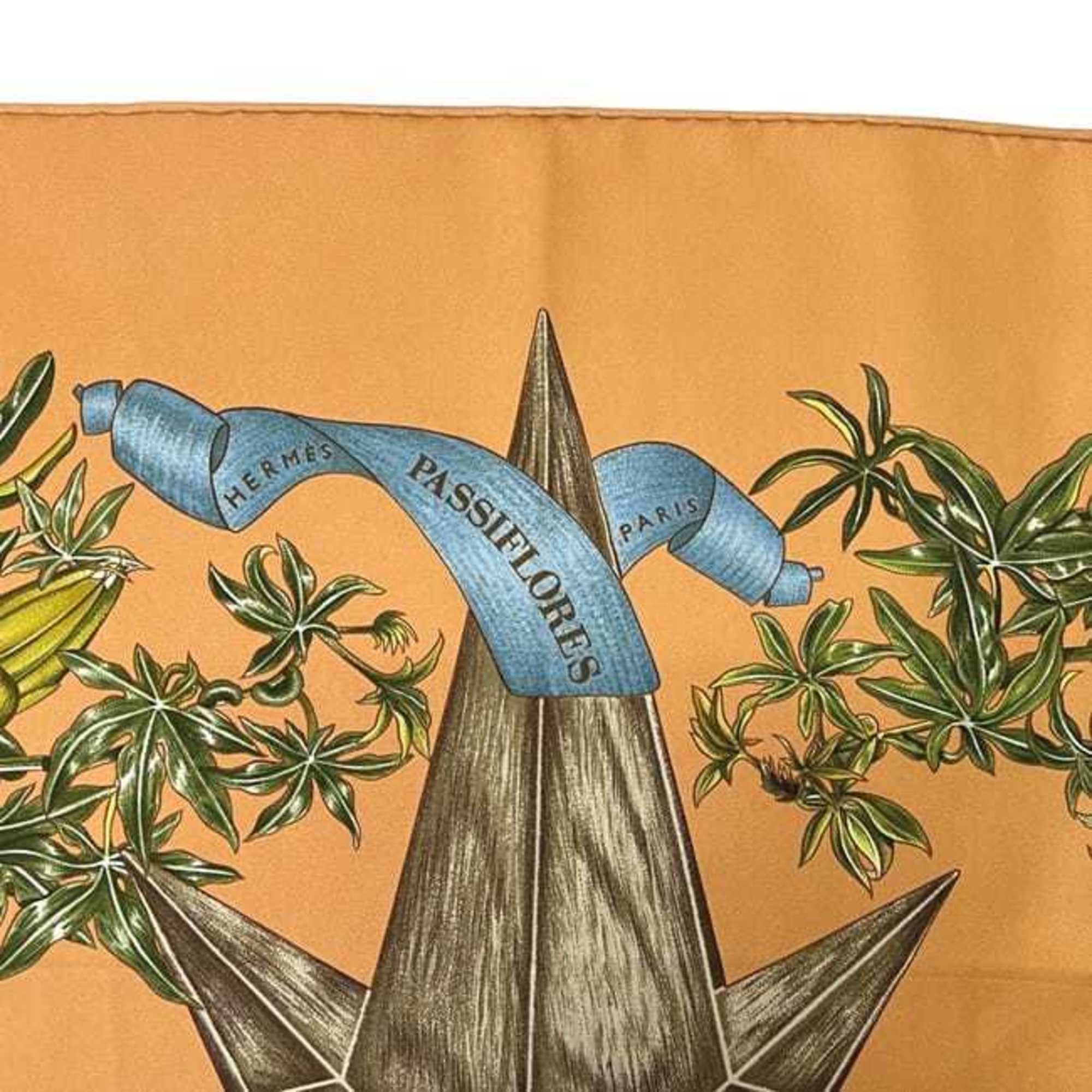 Hermes Hermes Hermès Carré 90 Scarf (ec-24547) in Orange Beige. PASSIFLORES. 100% Silk. Passion Fruit. Large. Available for Men and Women. Size ONE SIZE - 5 Thumbnail
