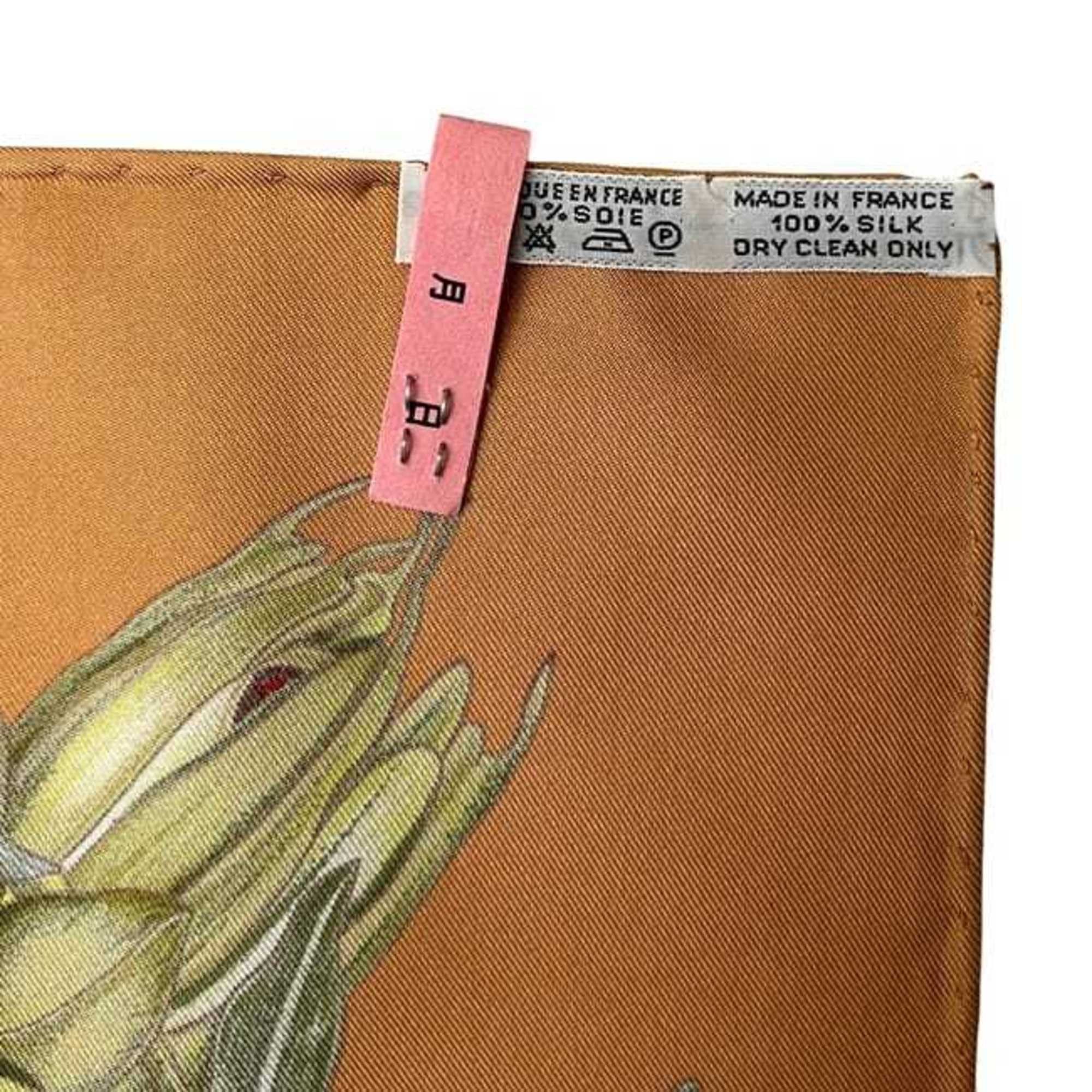 Hermes Hermes Hermès Carré 90 Scarf (ec-24547) in Orange Beige. PASSIFLORES. 100% Silk. Passion Fruit. Large. Available for Men and Women. Size ONE SIZE - 4 Thumbnail