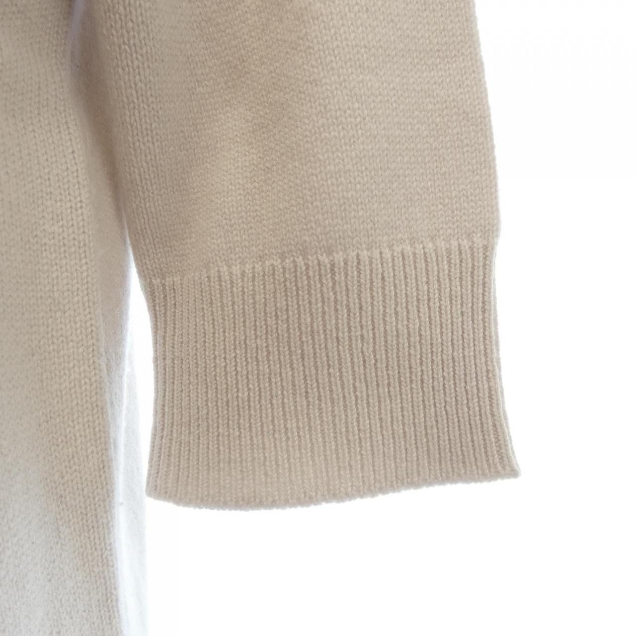 Chanel Chanel Chanel P55371K07273 100% Cashmere Knit Others Tops P55371K07273 DUTY FREE for USA Size ONE SIZE - 7 Thumbnail