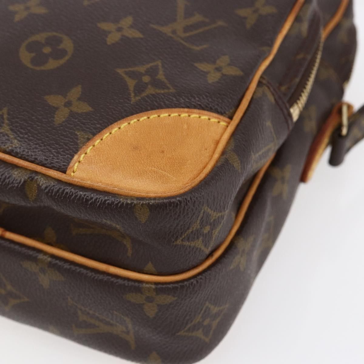 Louis Vuitton Louis Vuitton Amazone Bag Monogram Canvas Size ONE SIZE - 9 Thumbnail