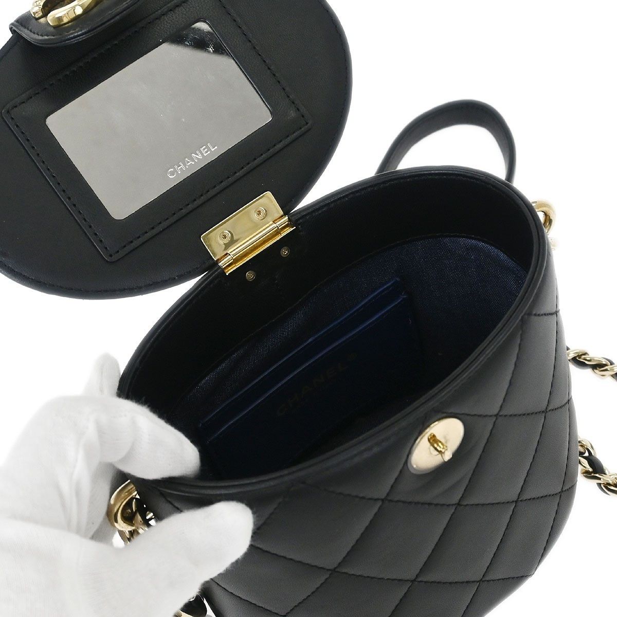 Chanel Chanel Resin Elegant Chain Tubular Vanity Case Quilted Lambskin Size ONE SIZE - 3 Thumbnail