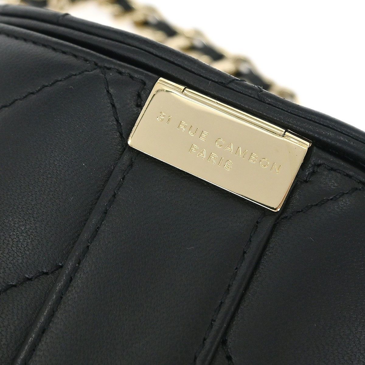 Chanel Chanel Resin Elegant Chain Tubular Vanity Case Quilted Lambskin Size ONE SIZE - 9 Thumbnail