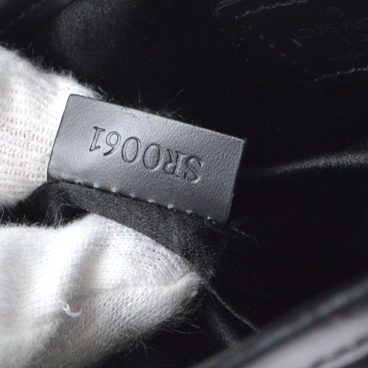Louis Vuitton Louis Vuitton Bucket Bag Monogram Satin Size ONE SIZE - 5 Thumbnail