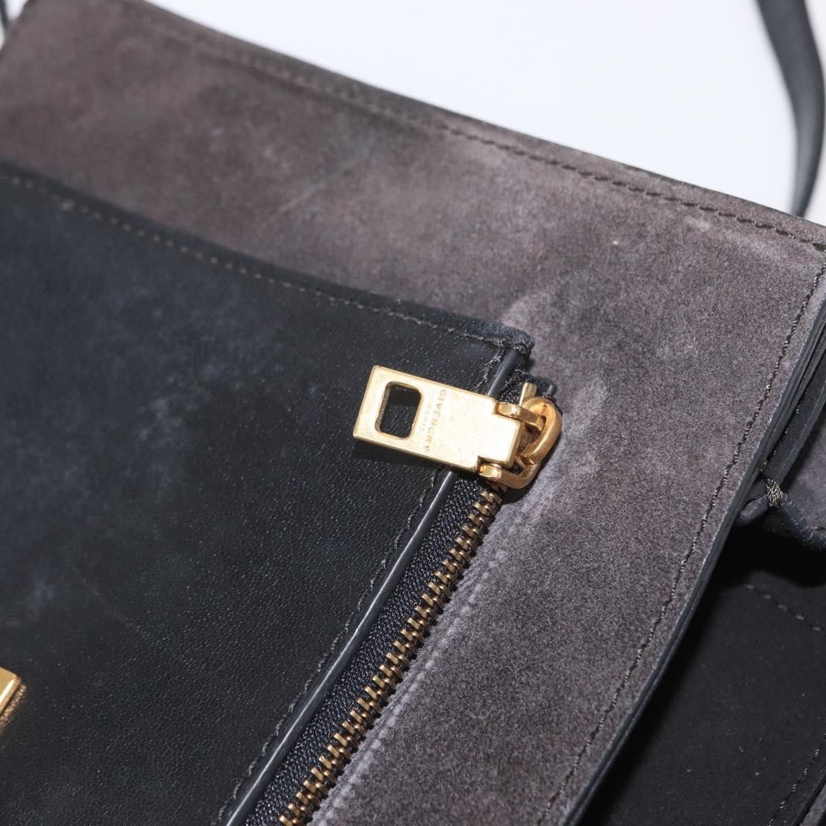 Givenchy Givenchy GV3 Flap Bag Leather Size ONE SIZE - 24 Thumbnail