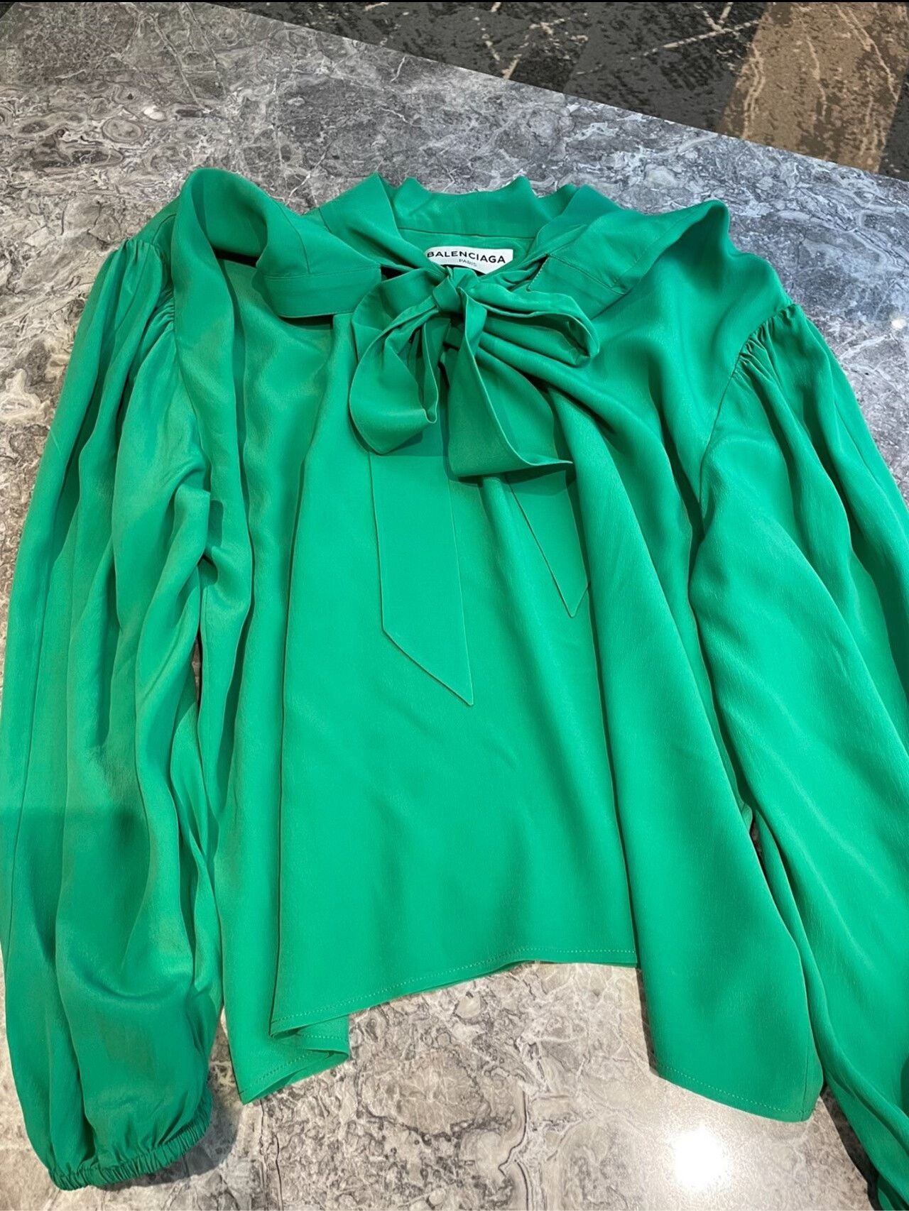 Balenciaga Balenciaga Silk Blouse in Vibrant Green Size S / US 4 / IT 40 - 6 Thumbnail