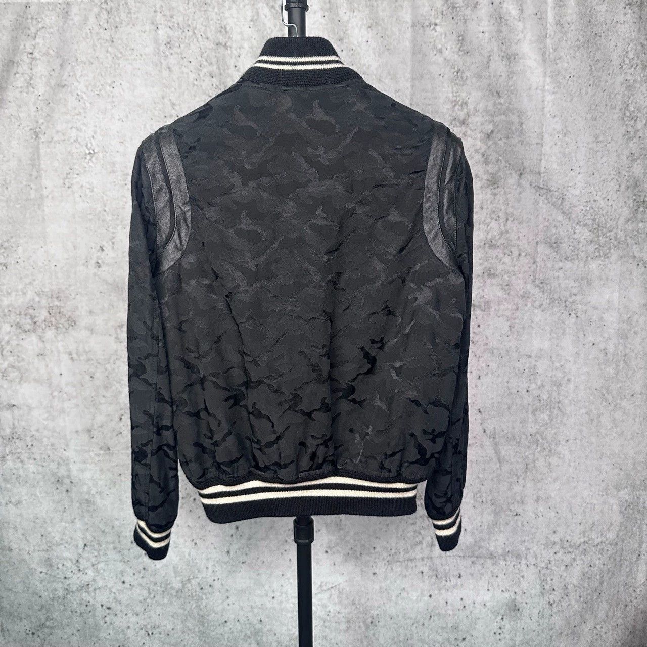 Saint Laurent Paris camouflage bomber jacket by saint laurent Size US L / EU 52-54 / 3 - 2 Thumbnail