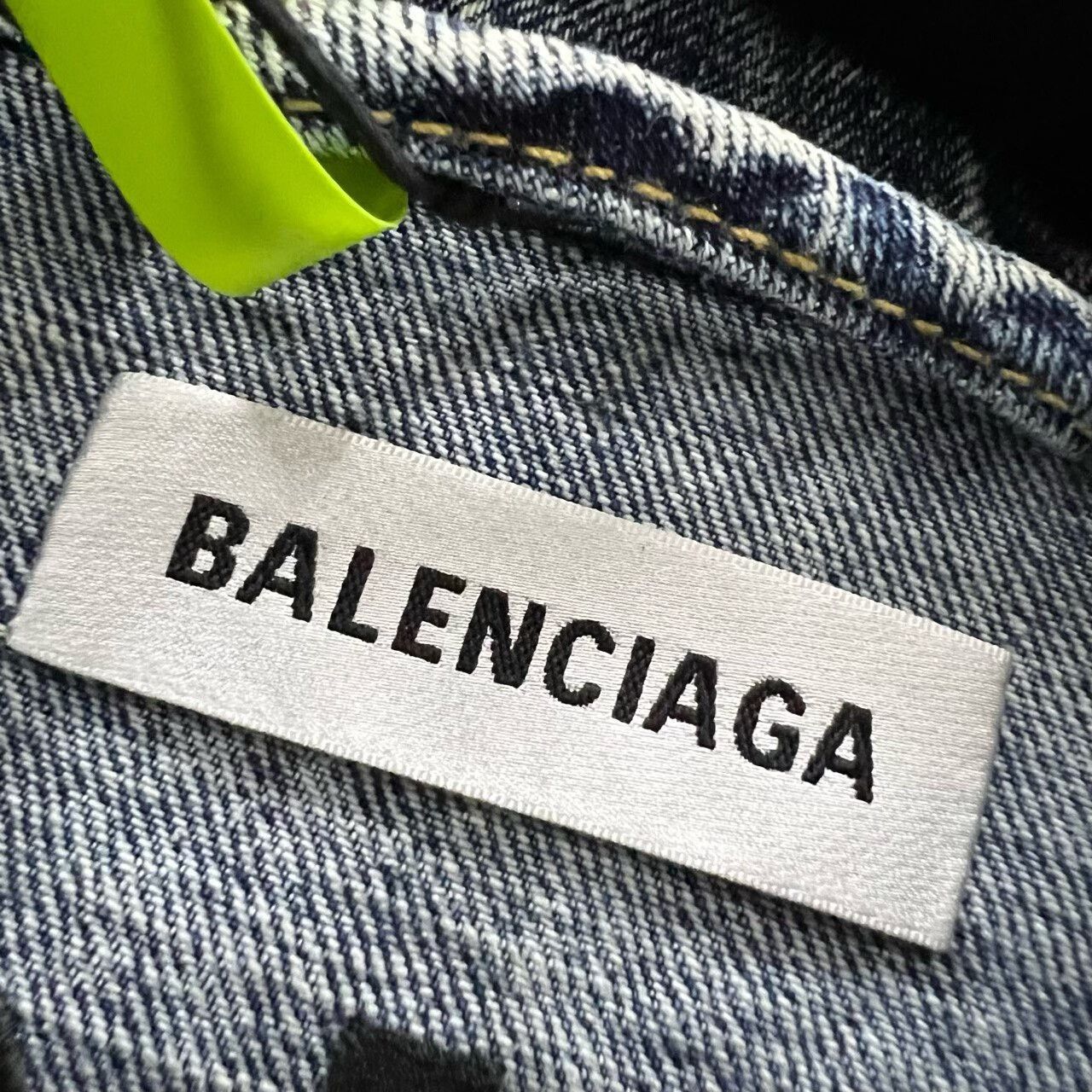 Balenciaga Balenciaga Distressed Logo Denim Jacket Size US S / EU 44-46 / 1 - 4 Thumbnail