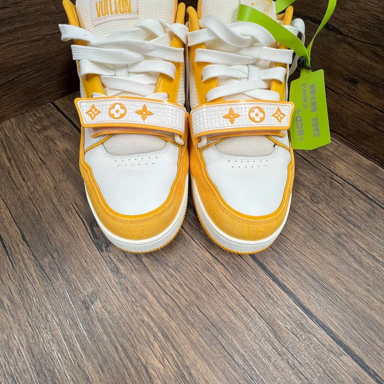 Louis Vuitton LV Trainer White Yellow Velcro Sneakers Size US 9.5 / EU 42-43 - 5 Thumbnail