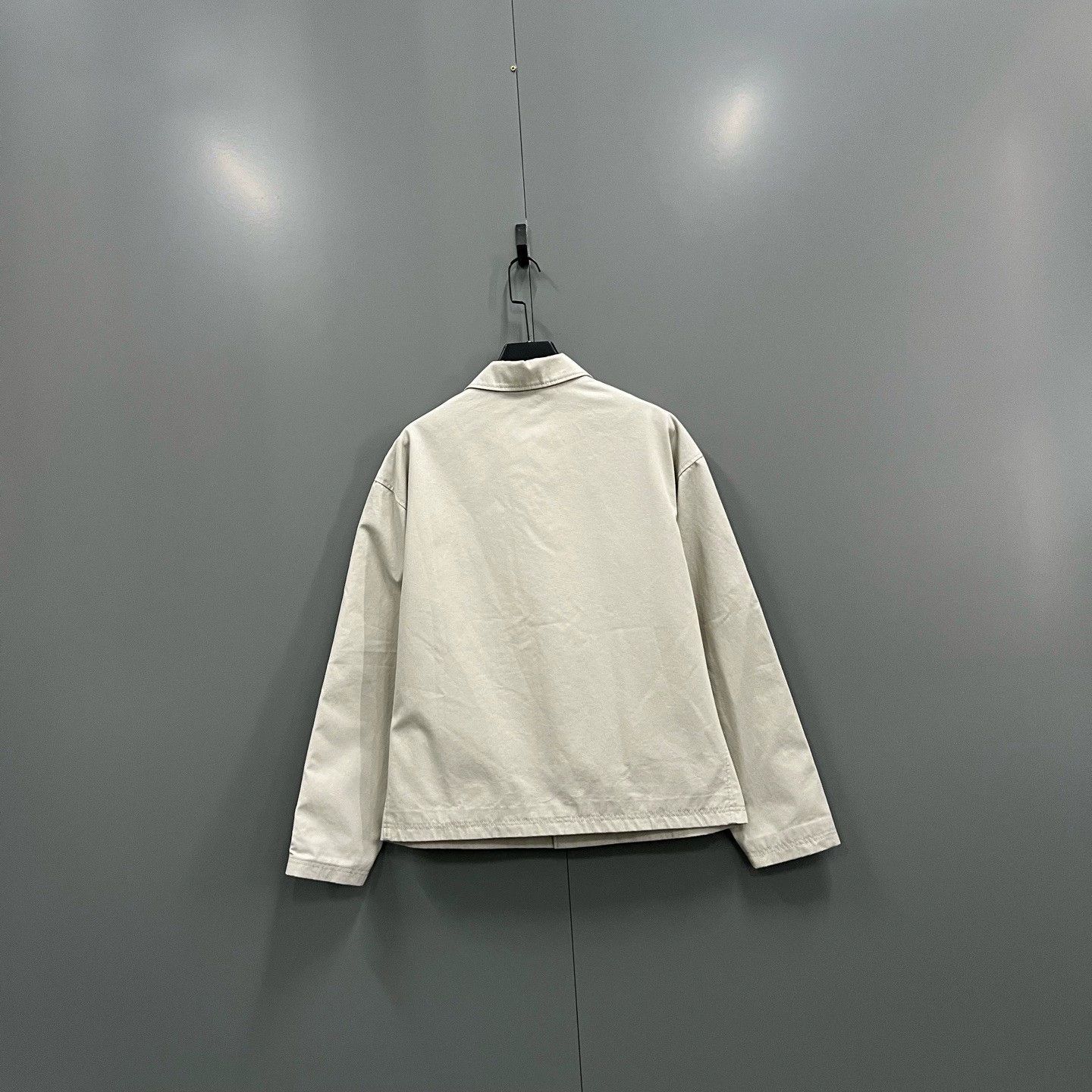 Louis Vuitton Louis Vuitton Beige Logo Work Jacket Size 50 Size US L / EU 52-54 / 3 - 2 Thumbnail