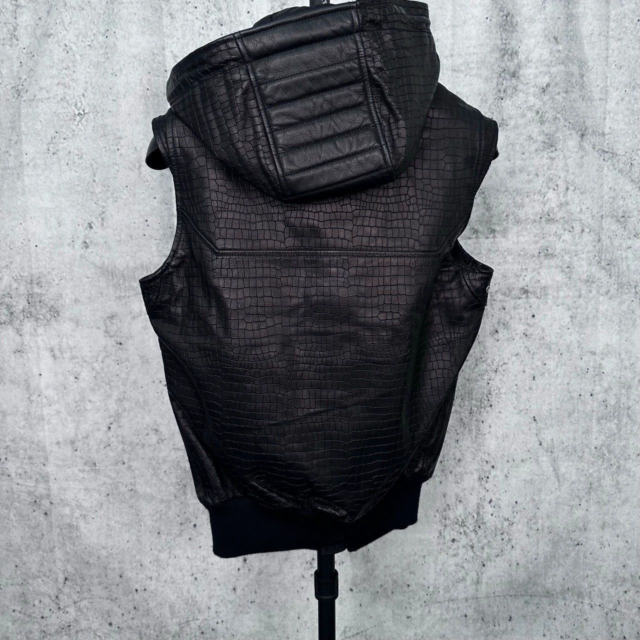 Philipp Plein black crocodile pattern hooded vest Size US XS / EU 42 / 0 - 2 Thumbnail