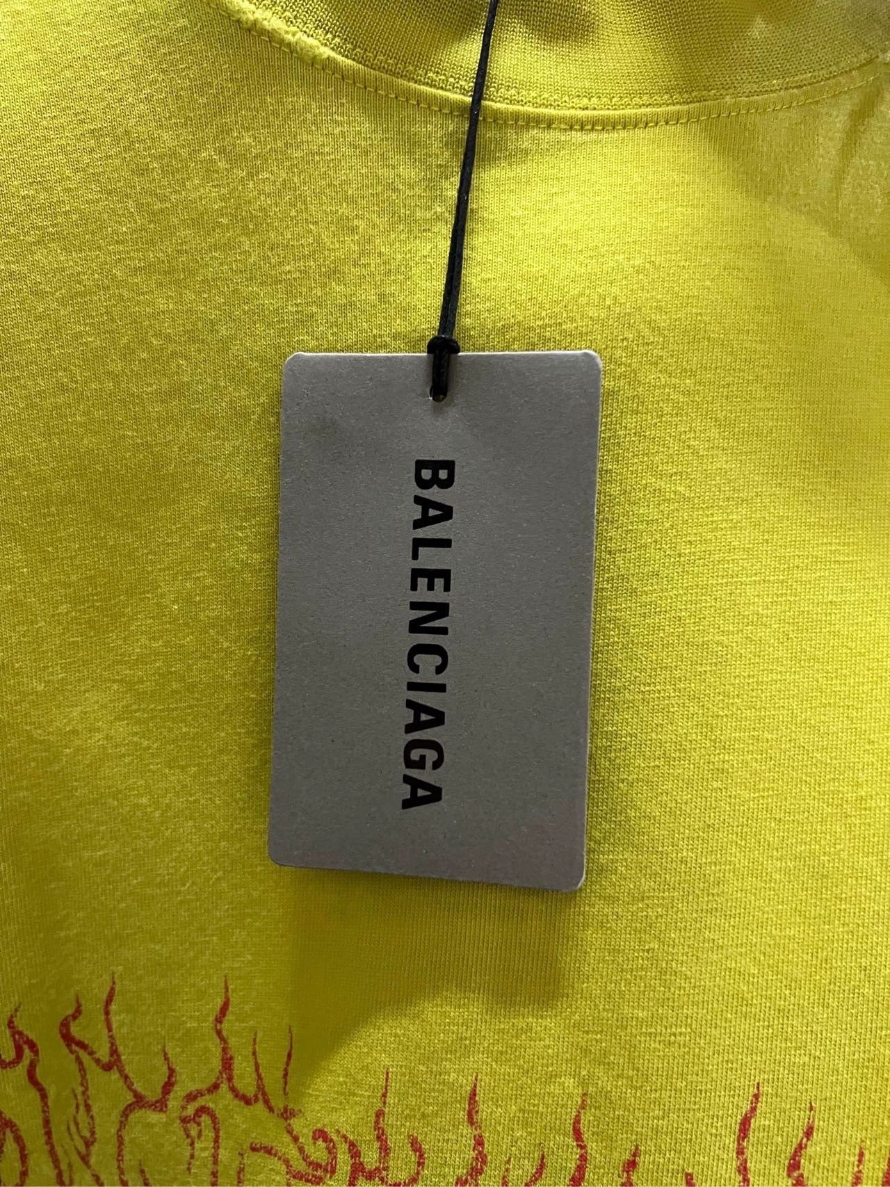 Balenciaga balenciaga flame print short sleeve t-shirt Size US M / EU 48-50 / 2 - 5 Thumbnail