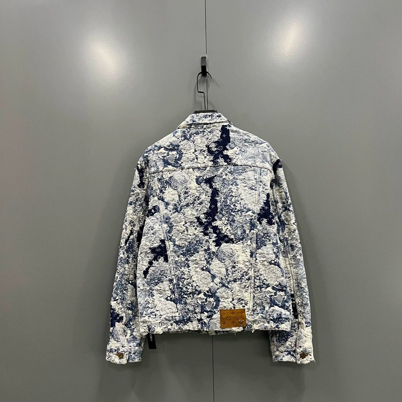 Louis Vuitton louis vuitton floral print denim jacket Size US L / EU 52-54 / 3 - 2 Thumbnail