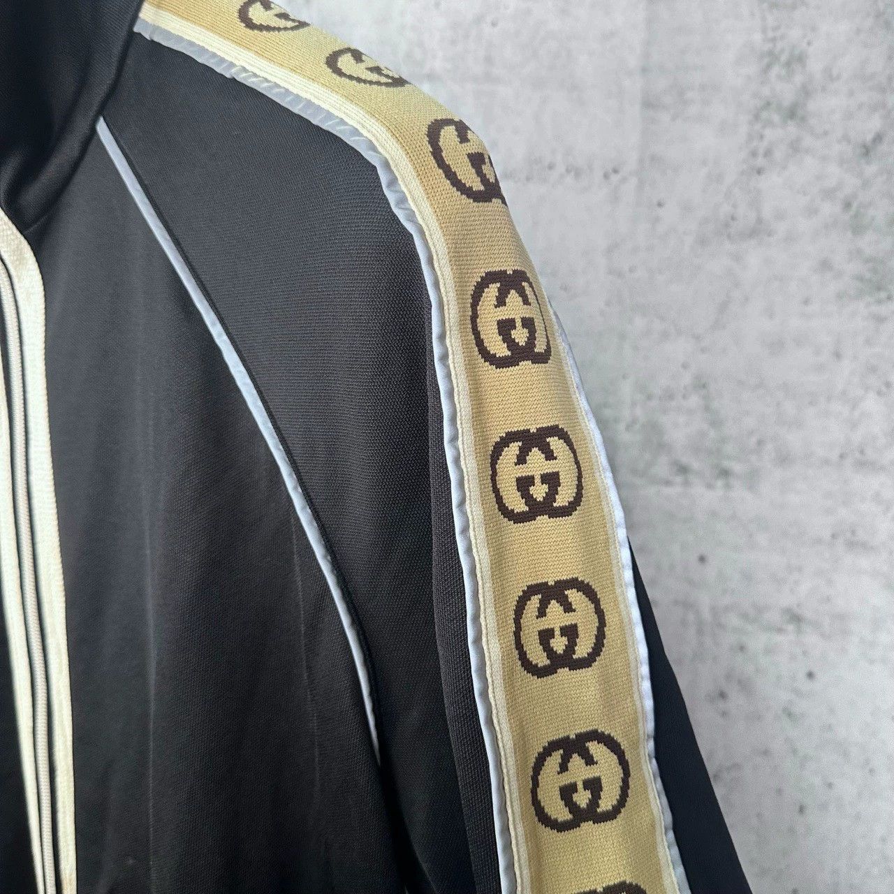 Gucci gucci reflective varsity jacket size large Size US L / EU 52-54 / 3 - 3 Thumbnail