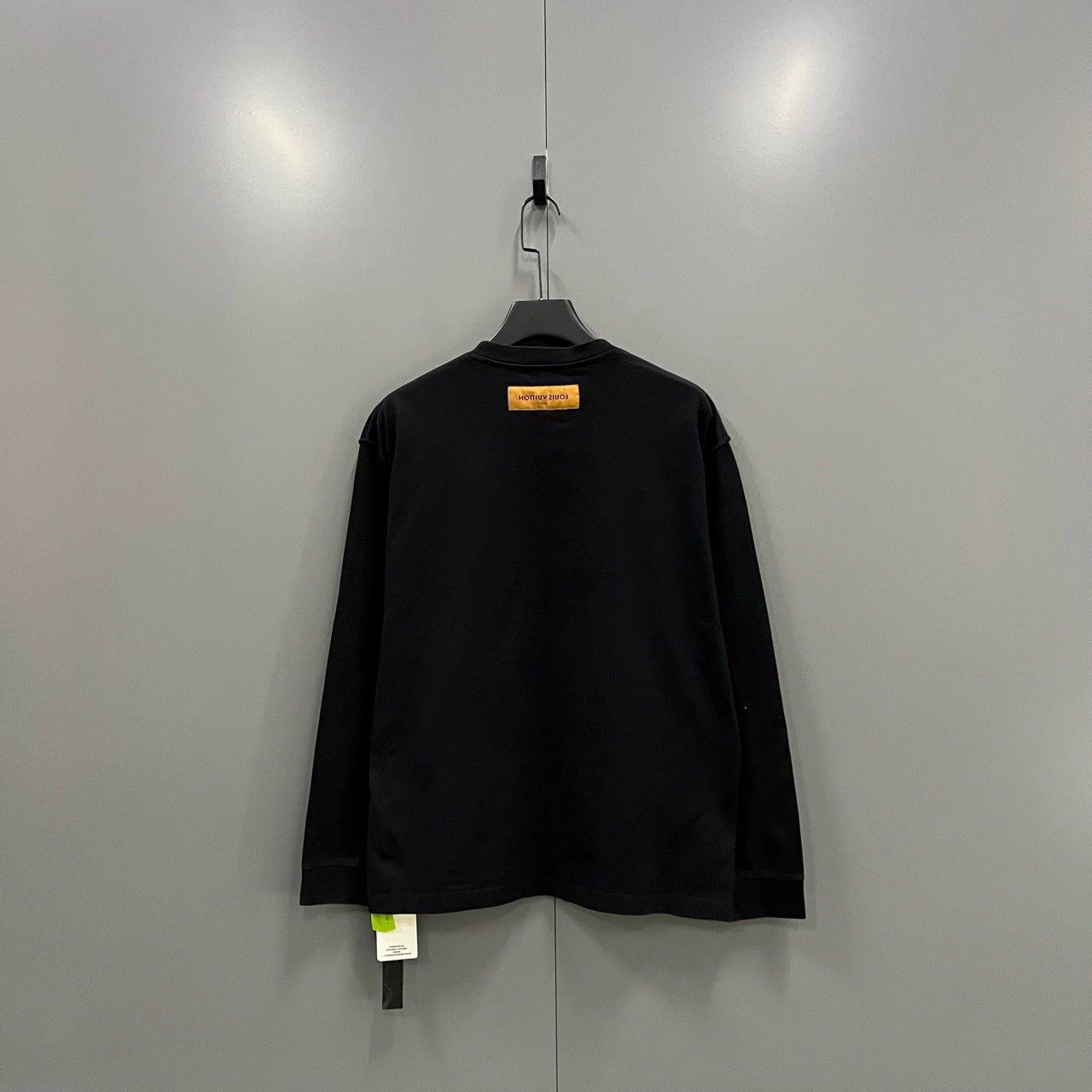 Louis Vuitton louis vuitton long sleeve logo shirt Size US M / EU 48-50 / 2 - 2 Thumbnail