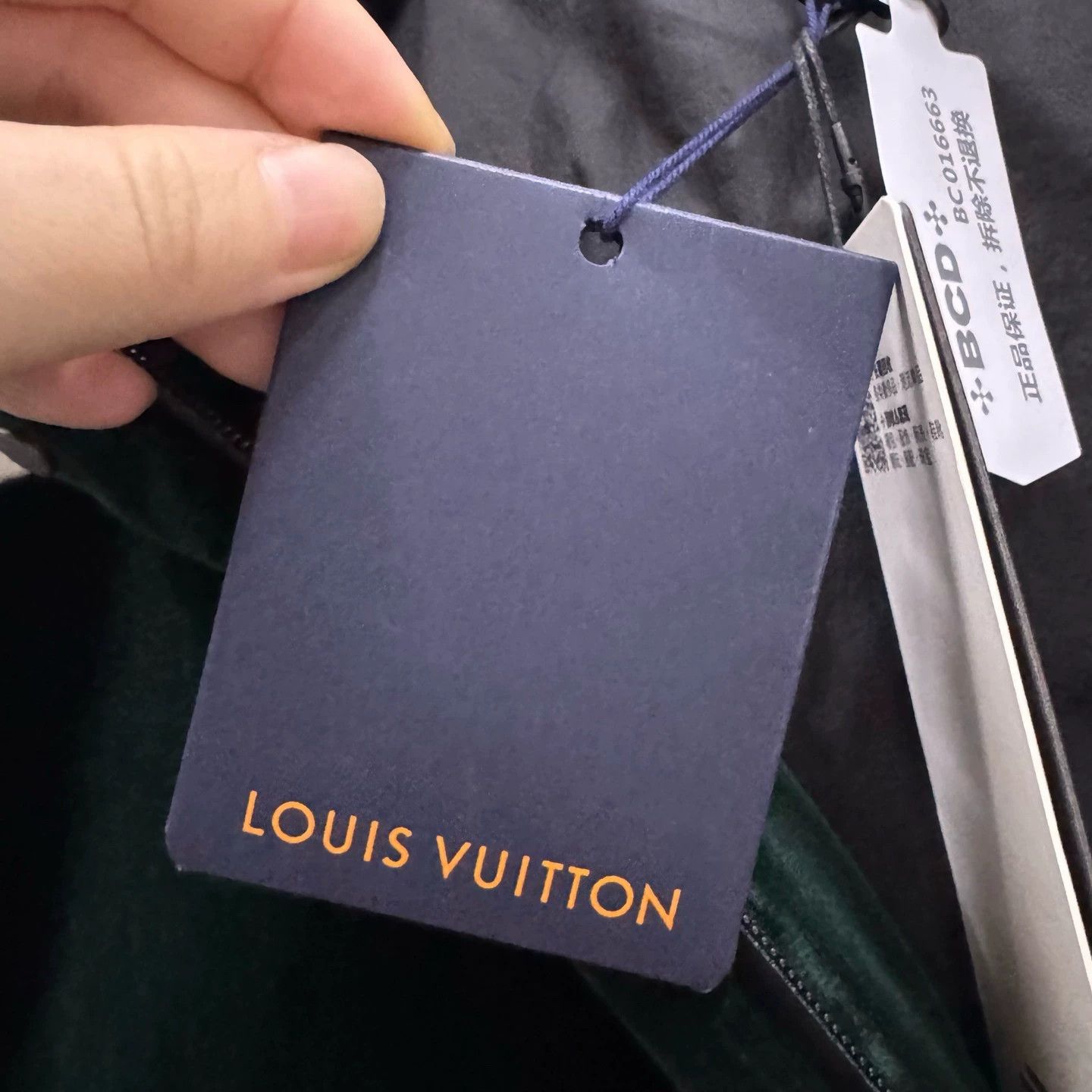 Louis Vuitton louis vuitton color-blocked hooded jacket Size US M / EU 48-50 / 2 - 3 Thumbnail