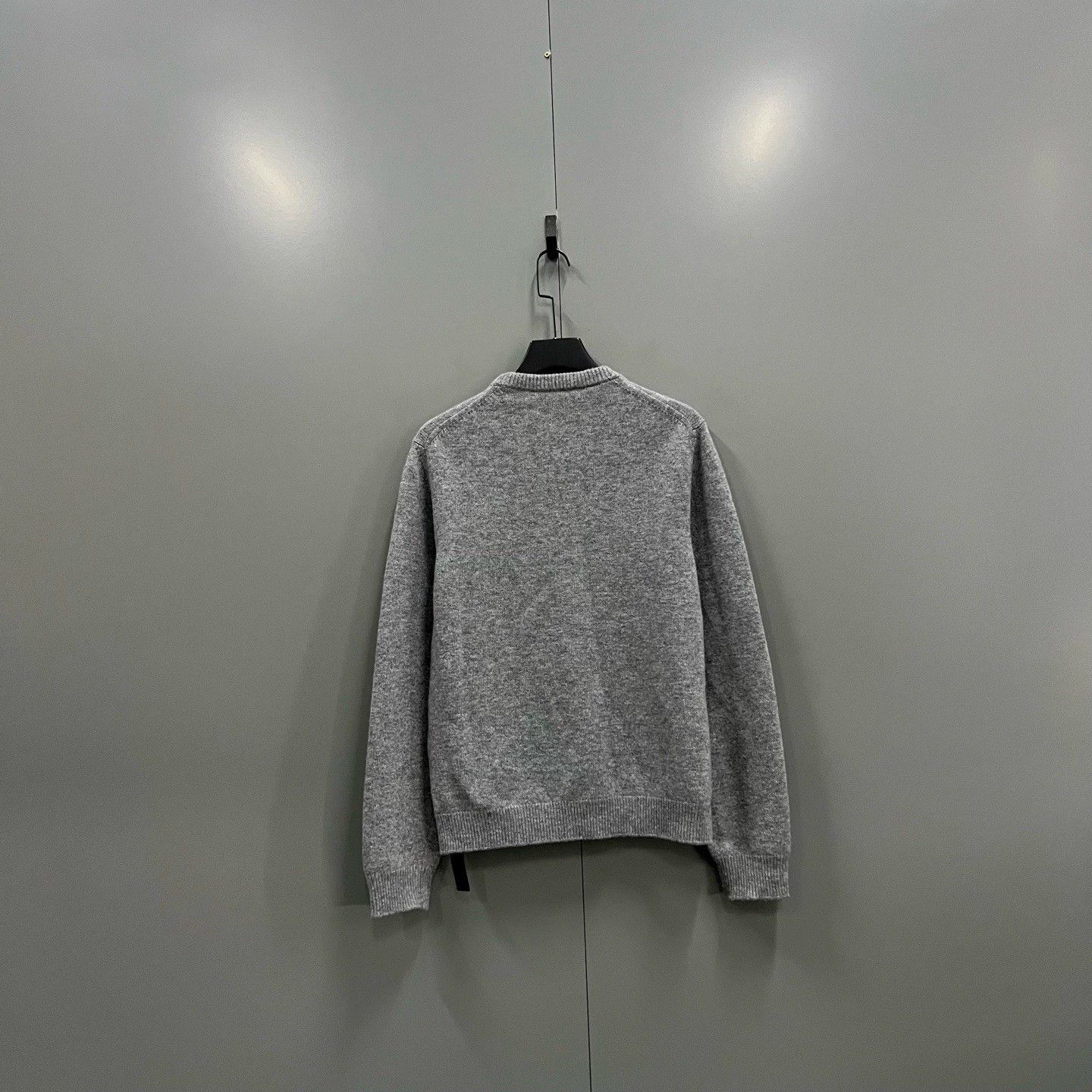 Gucci gray logo knit sweater from gucci Size US M / EU 48-50 / 2 - 2 Thumbnail