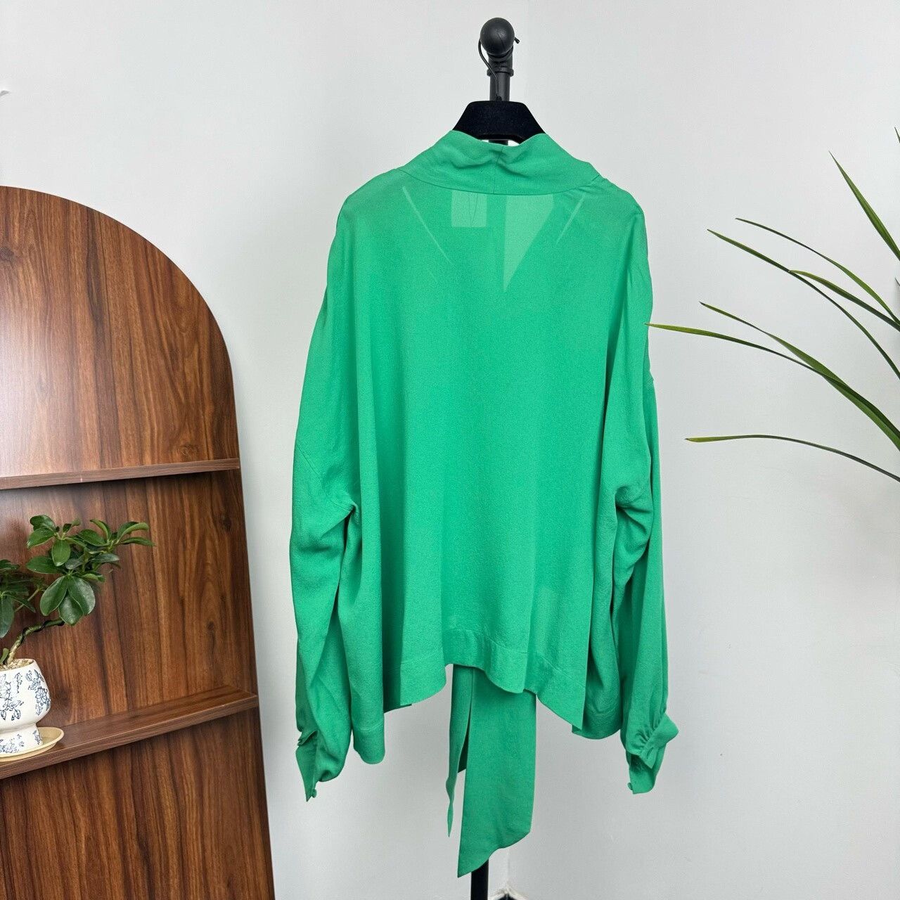 Balenciaga balenciaga green silk blouse size 36 Size S / US 4 / IT 40 - 2 Thumbnail