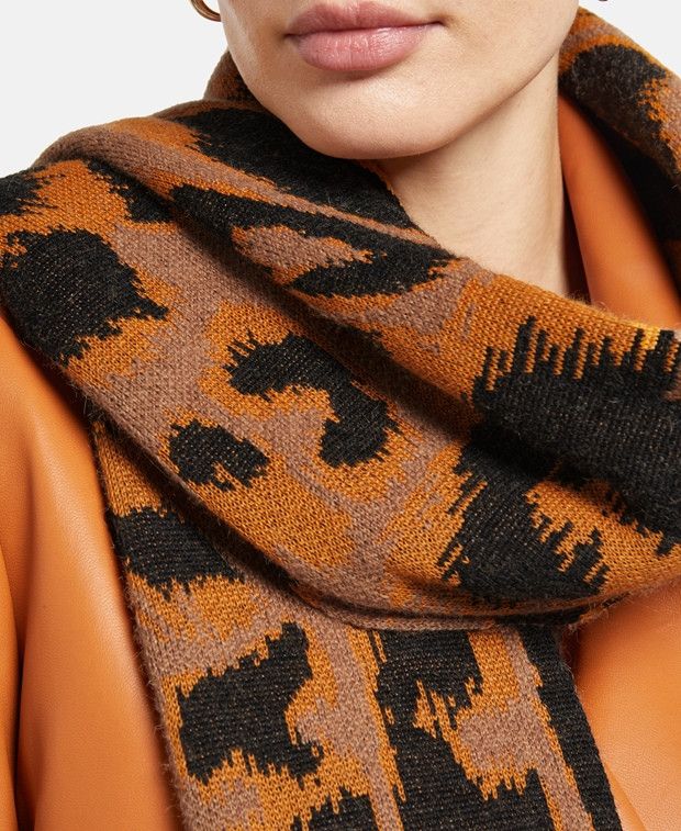 Moschino Scarf Size ONE SIZE - 2 Thumbnail