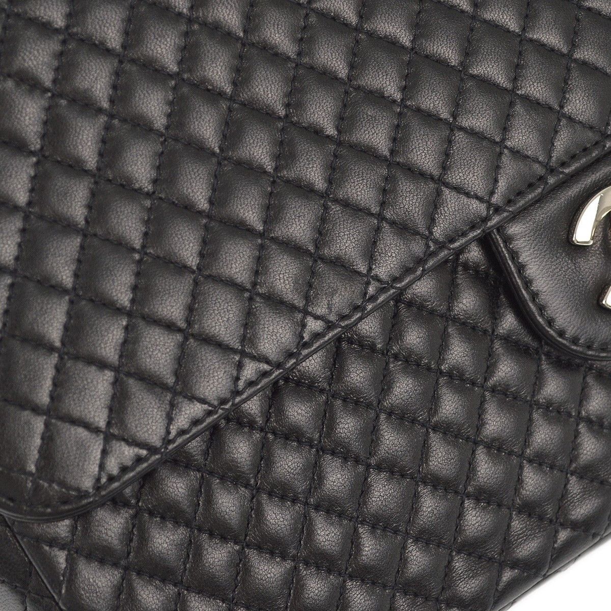 Chanel Chanel Vintage Classic Single Flap Bag Micro Quilted Lambskin Size ONE SIZE - 11 Thumbnail