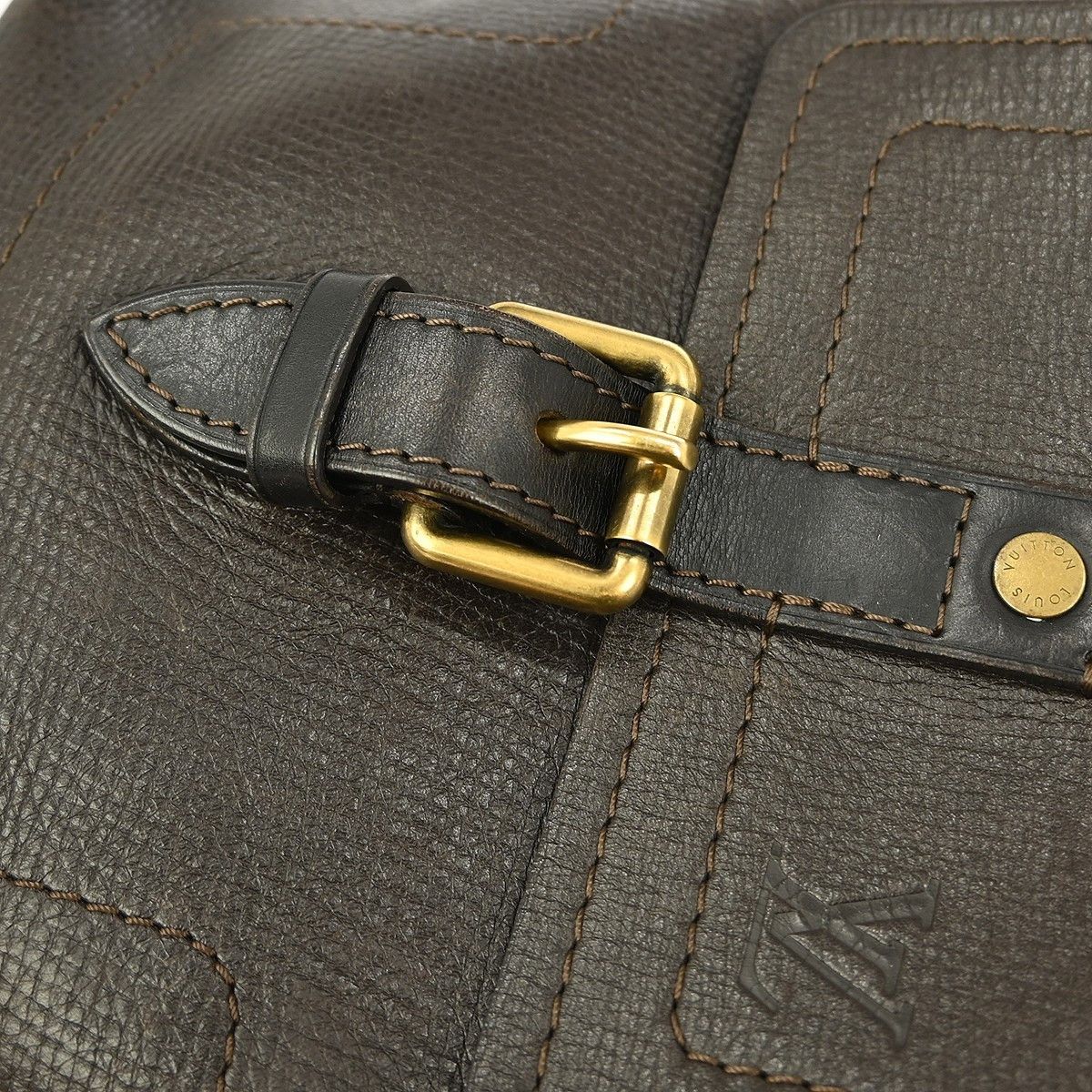 Louis Vuitton Louis Vuitton Yuma Messenger Bag Utah Leather Size ONE SIZE - 8 Thumbnail