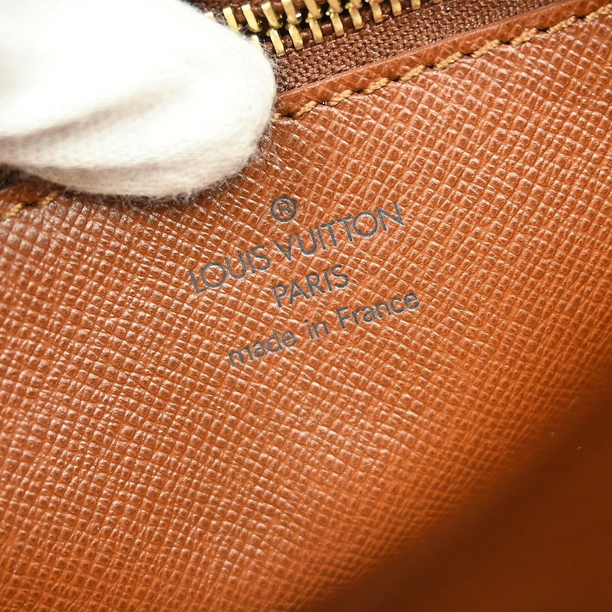 Louis Vuitton Louis Vuitton Marly Dragonne Clutch Monogram Canvas Size ONE SIZE - 4 Thumbnail