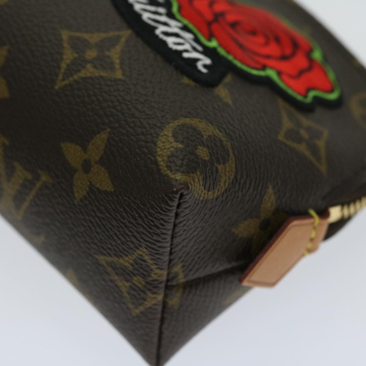 Louis Vuitton Louis Vuitton Cosmetic Pouch Limited Edition Patches Monogram Canvas Size ONE SIZE - 8 Thumbnail
