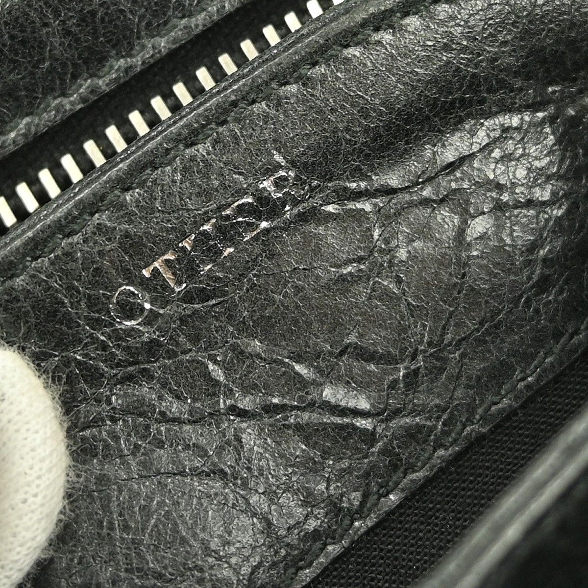 Balenciaga Balenciaga Giant Studs Envelope Clutch Leather Size ONE SIZE - 7 Thumbnail