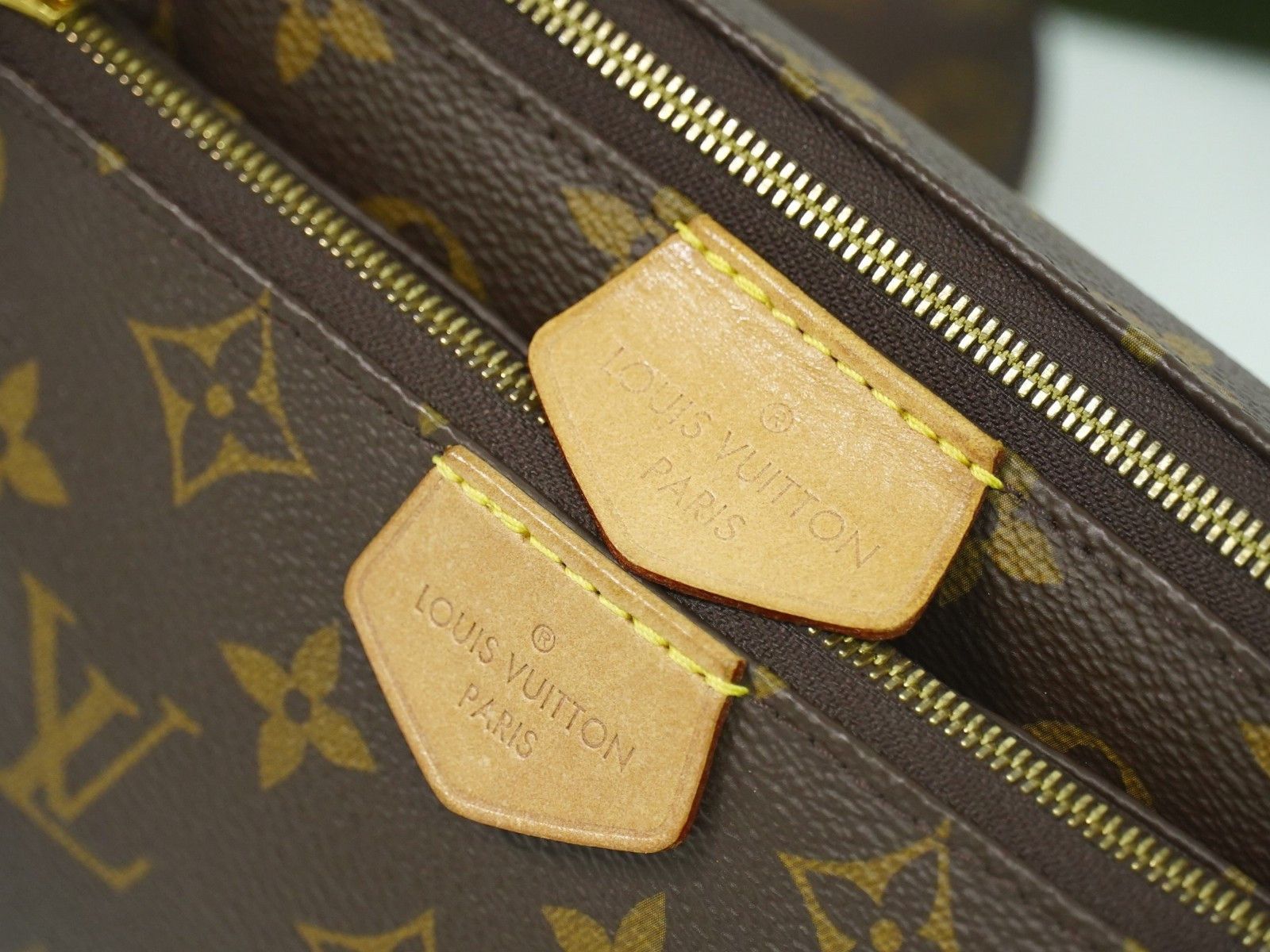 Louis Vuitton Louis Vuitton Multi Pochette Accessoires Monogram Canvas Size ONE SIZE - 15 Thumbnail
