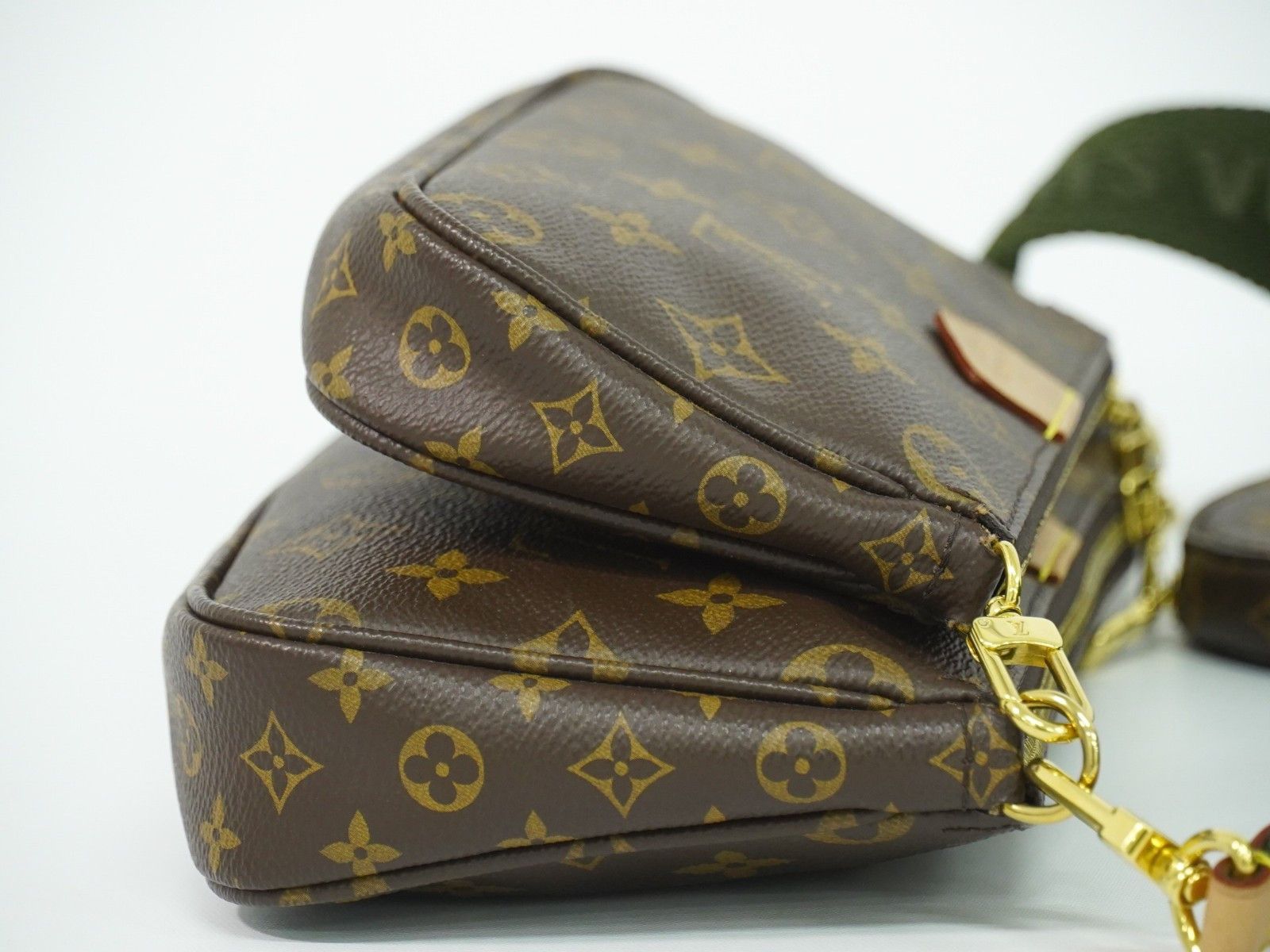 Louis Vuitton Louis Vuitton Multi Pochette Accessoires Monogram Canvas Size ONE SIZE - 3 Thumbnail