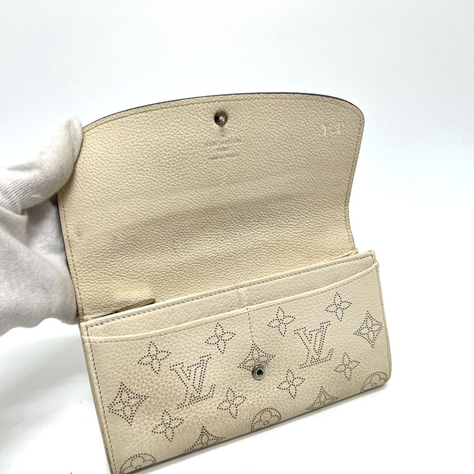 Louis Vuitton LOUIS VUITTON M60177 Portefeuille Iris Wallet, Monogram Mahina Leather, Women's, Ivory and White Size ONE SIZE - 9 Thumbnail