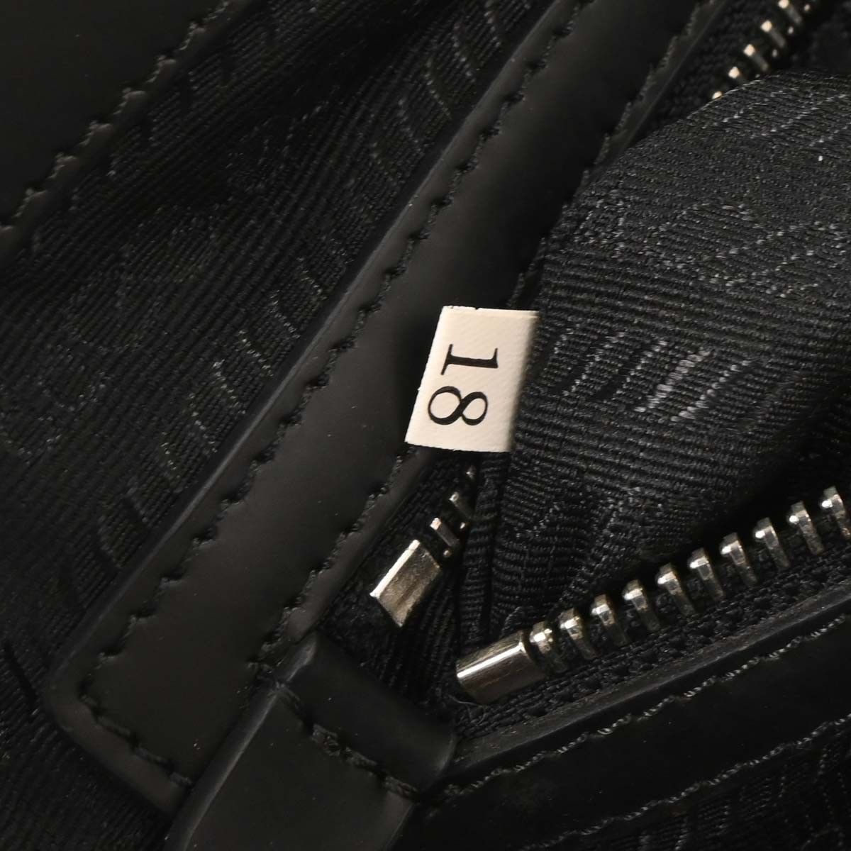 Prada Prada Vintage Shoulder Bag Tessuto Size ONE SIZE - 5 Thumbnail
