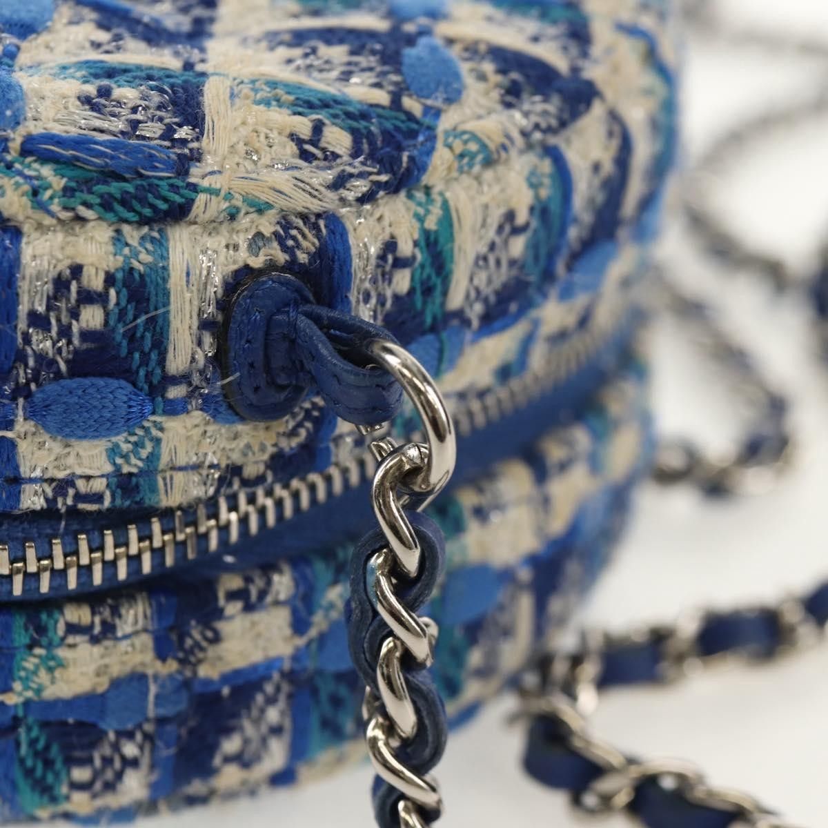 Chanel Chanel Lifesaver Round Clutch with Chain Quilted Tweed Size ONE SIZE - 13 Thumbnail