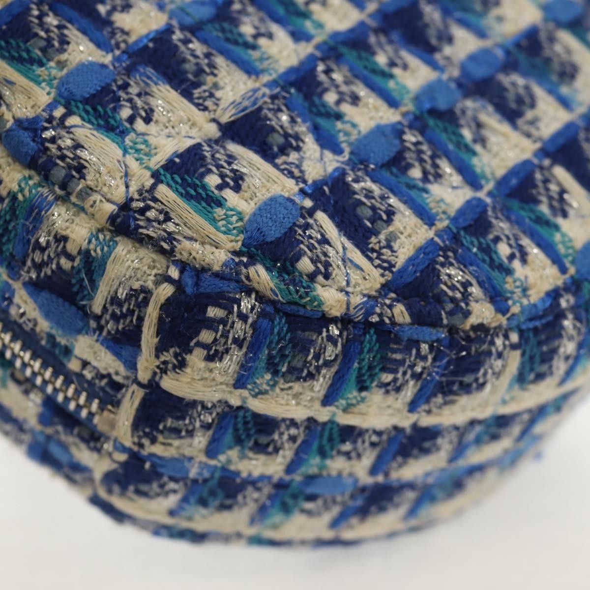 Chanel Chanel Lifesaver Round Clutch with Chain Quilted Tweed Size ONE SIZE - 10 Thumbnail