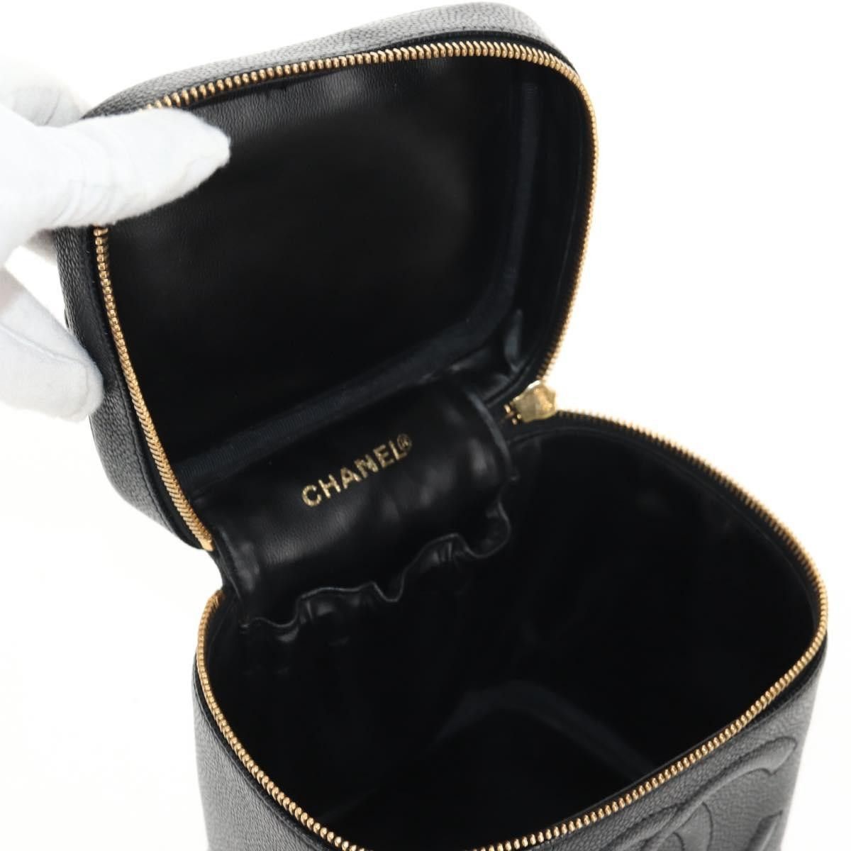 Chanel Chanel Vintage Timeless Cosmetic Case Caviar Size ONE SIZE - 21 Thumbnail