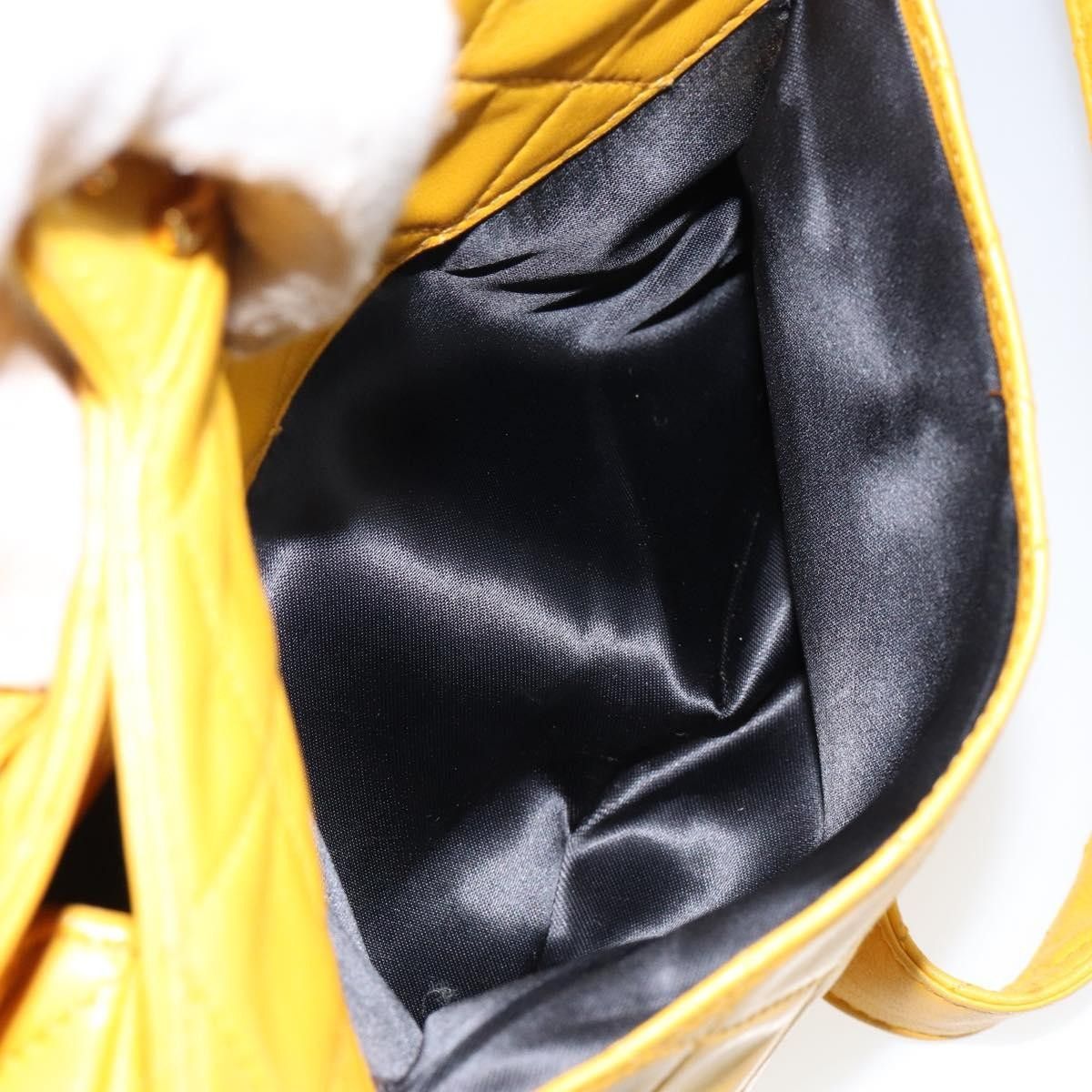 Chanel Chanel Vintage CC Fold Over Shoulder Bag Quilted Lambskin Size ONE SIZE - 19 Thumbnail