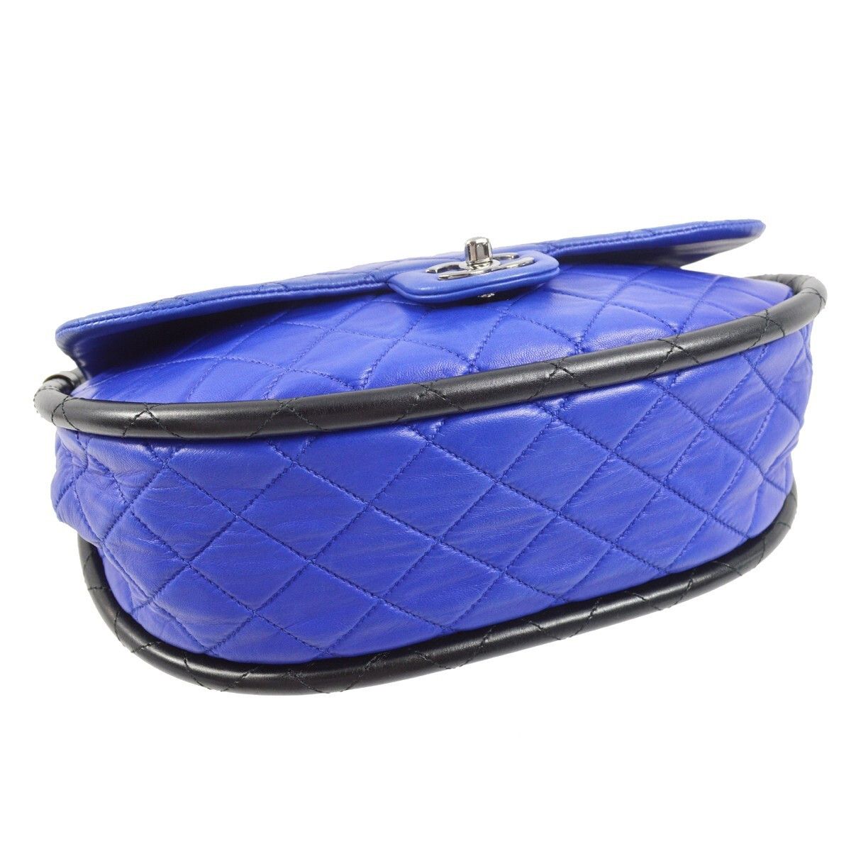 Chanel Chanel Hula Hoop Bag Quilted Lambskin Size ONE SIZE - 6 Thumbnail