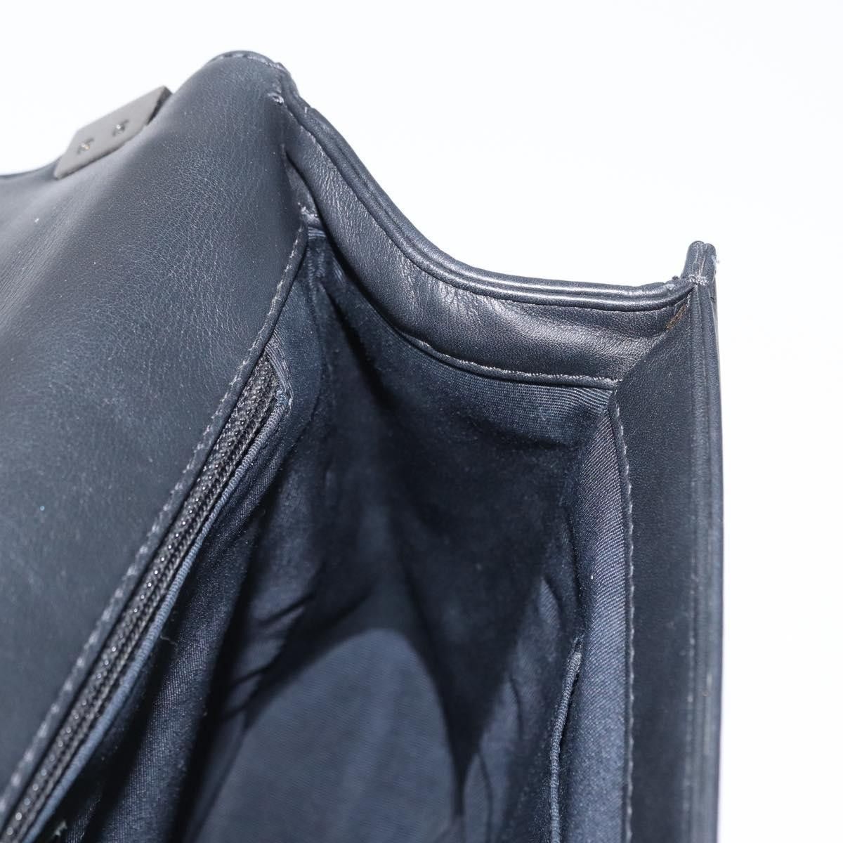 Chanel Chanel Boy Flap Bag Quilted Lambskin Size ONE SIZE - 22 Thumbnail