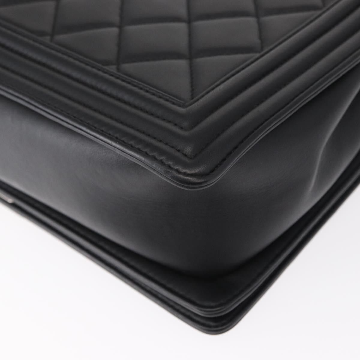 Chanel Chanel Boy Flap Bag Quilted Lambskin Size ONE SIZE - 9 Thumbnail
