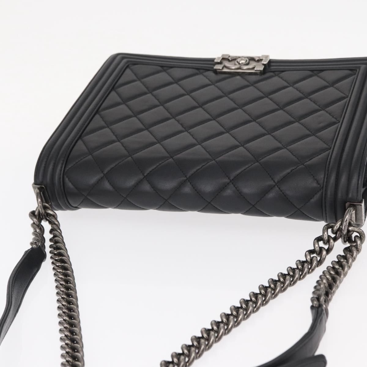 Chanel Chanel Boy Flap Bag Quilted Lambskin Size ONE SIZE - 15 Thumbnail