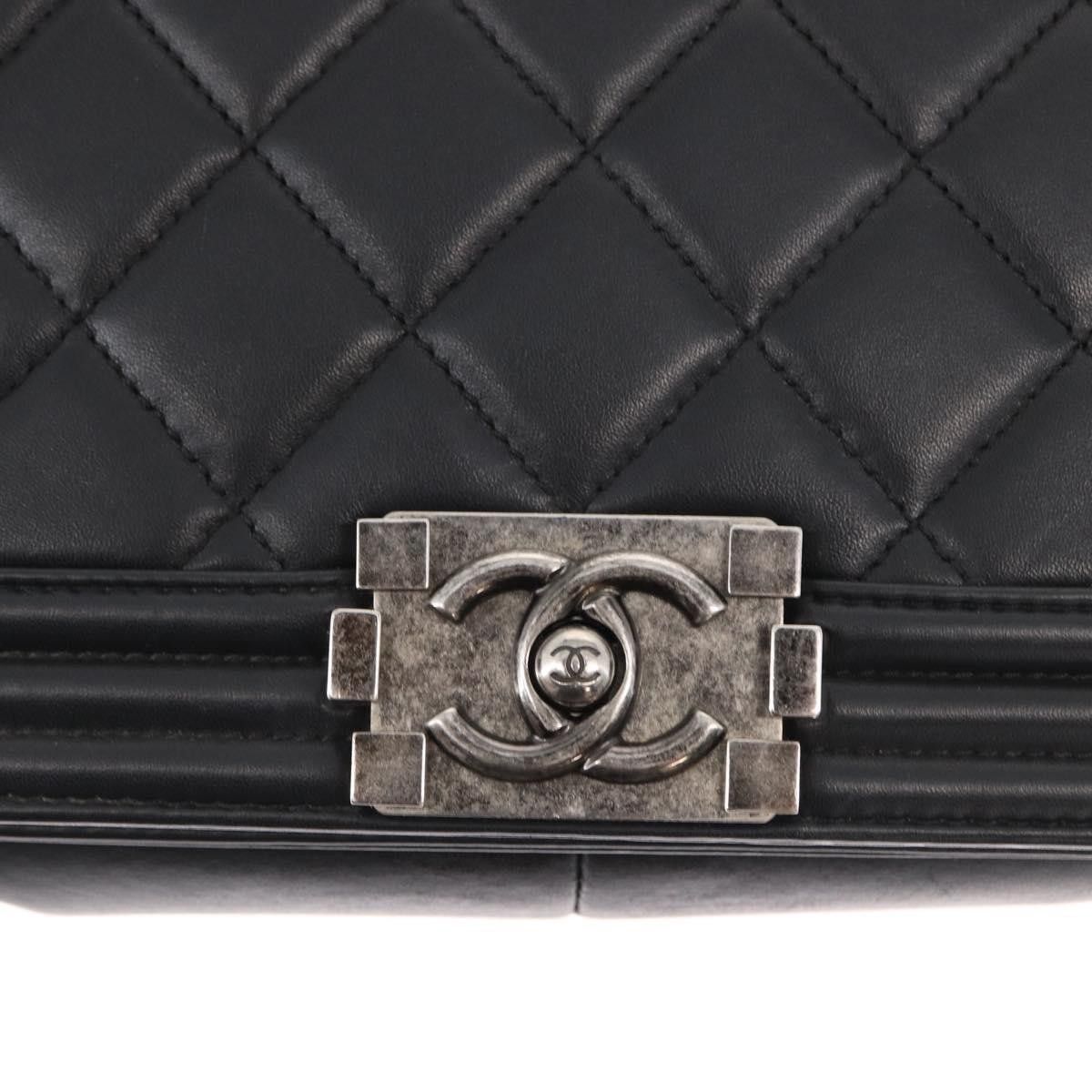 Chanel Chanel Boy Flap Bag Quilted Lambskin Size ONE SIZE - 13 Thumbnail
