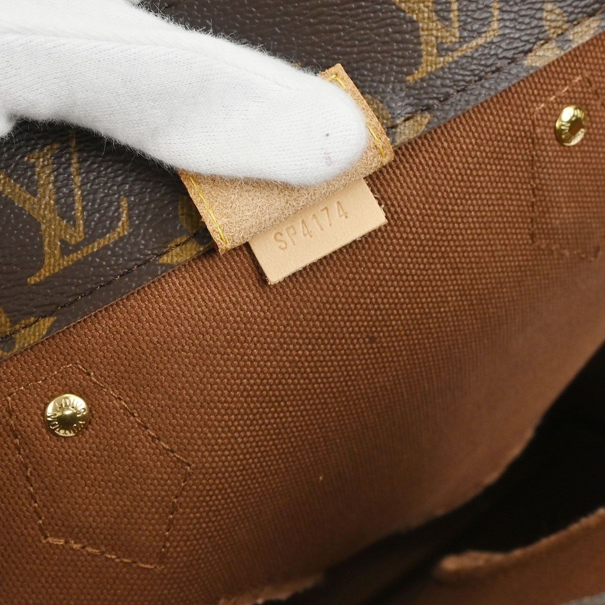 Louis Vuitton Louis Vuitton Rei Kawakubo Bag with Holes Monogram Canvas Size ONE SIZE - 7 Thumbnail